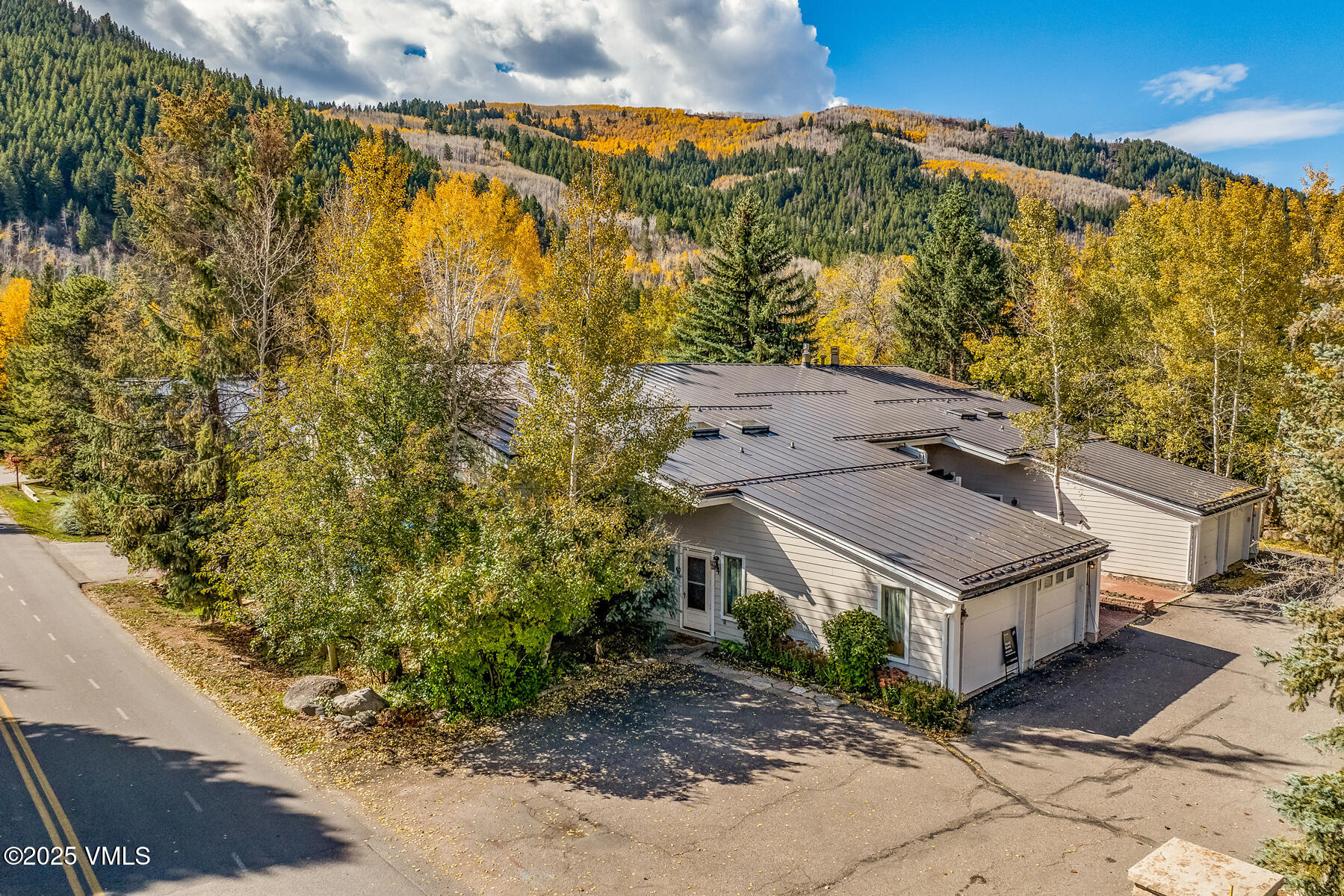 790 Stone Creek Drive 4 — photo