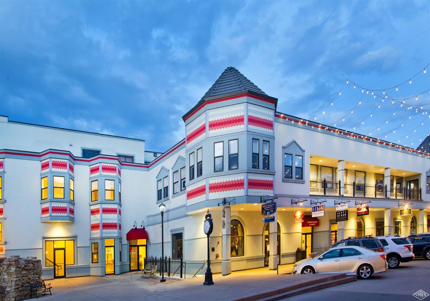 137 Main Street O201 — photo