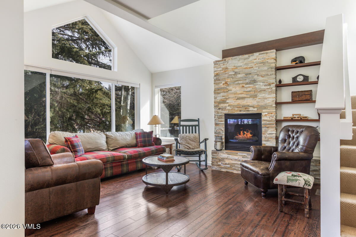 39 Red Tail Drive — photo