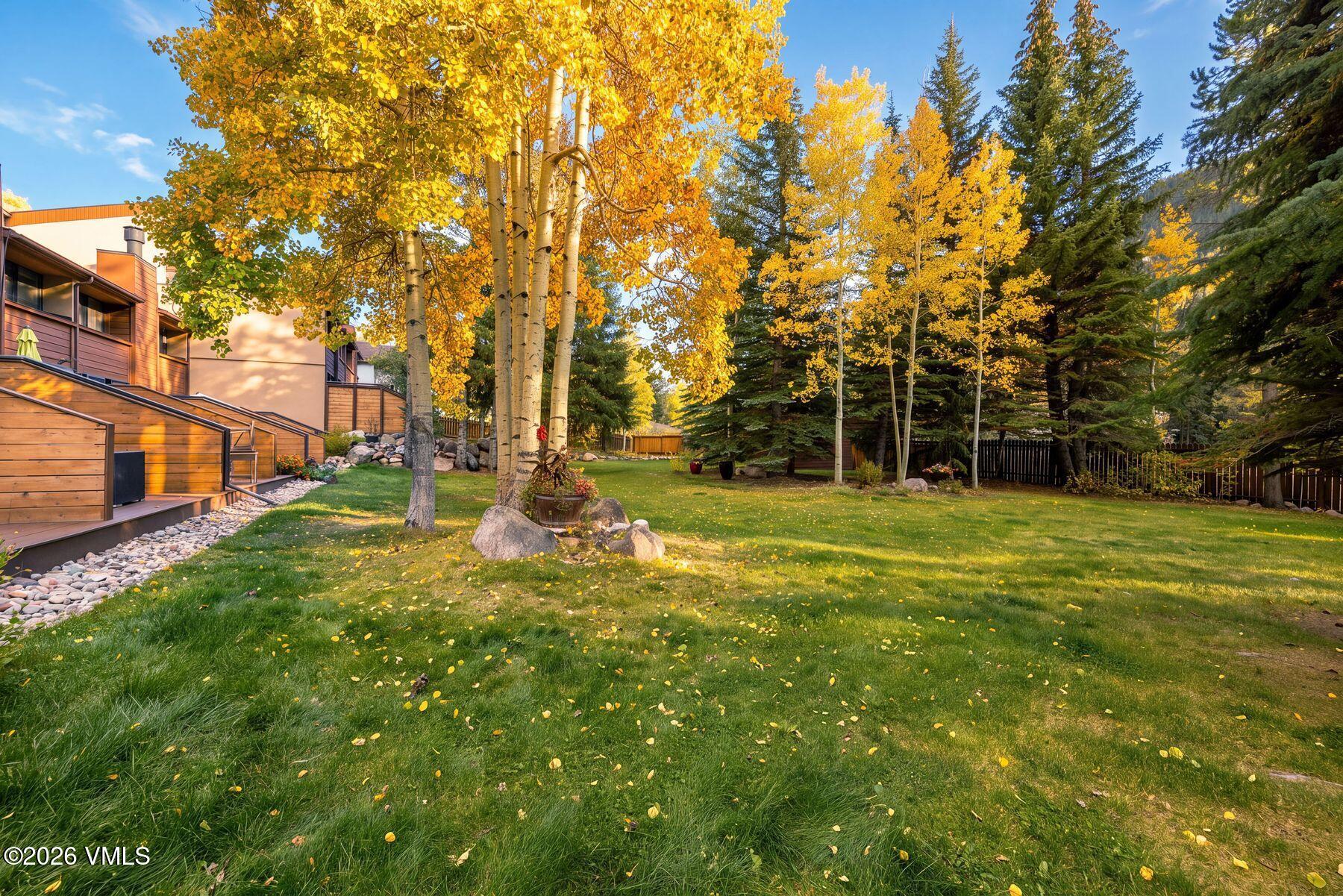 4506 Spruce Way Unit 11 — photo