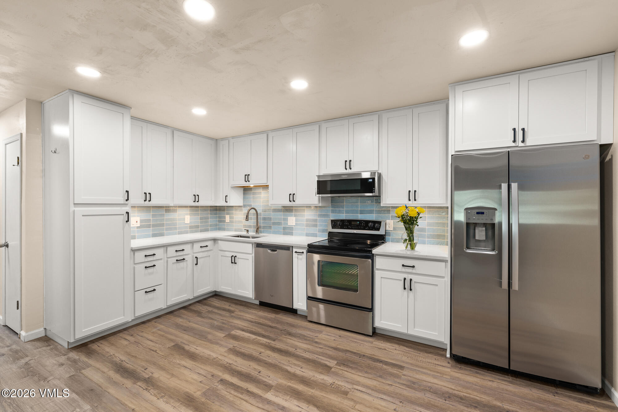 1050 W Beaver Creek #E304 — photo
