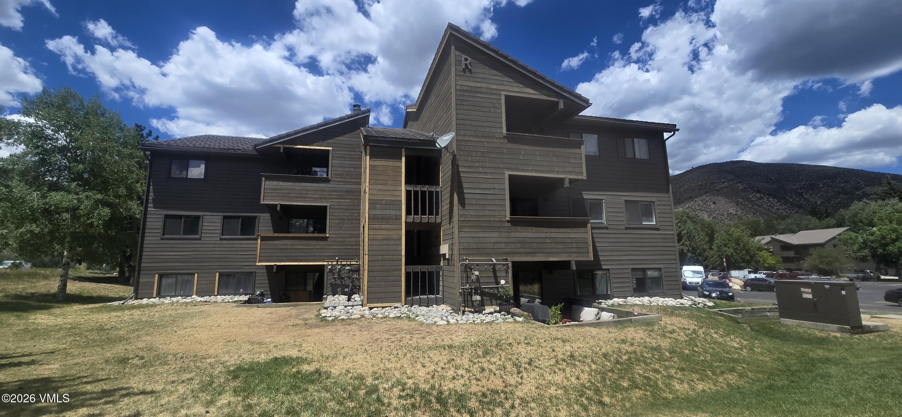 1061 W Beaver Creek Boulevard 302 — photo