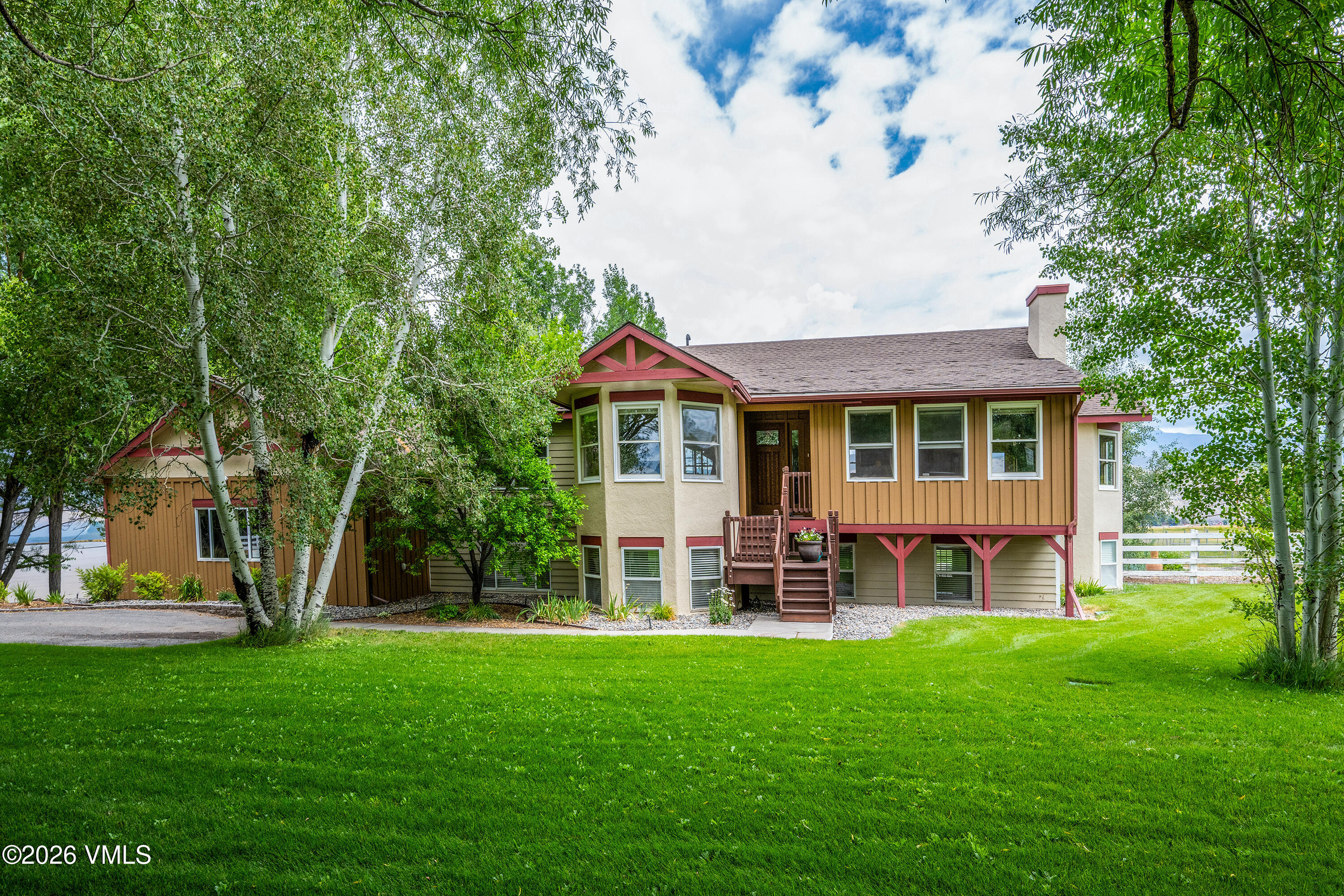 906 Mayne Street — photo