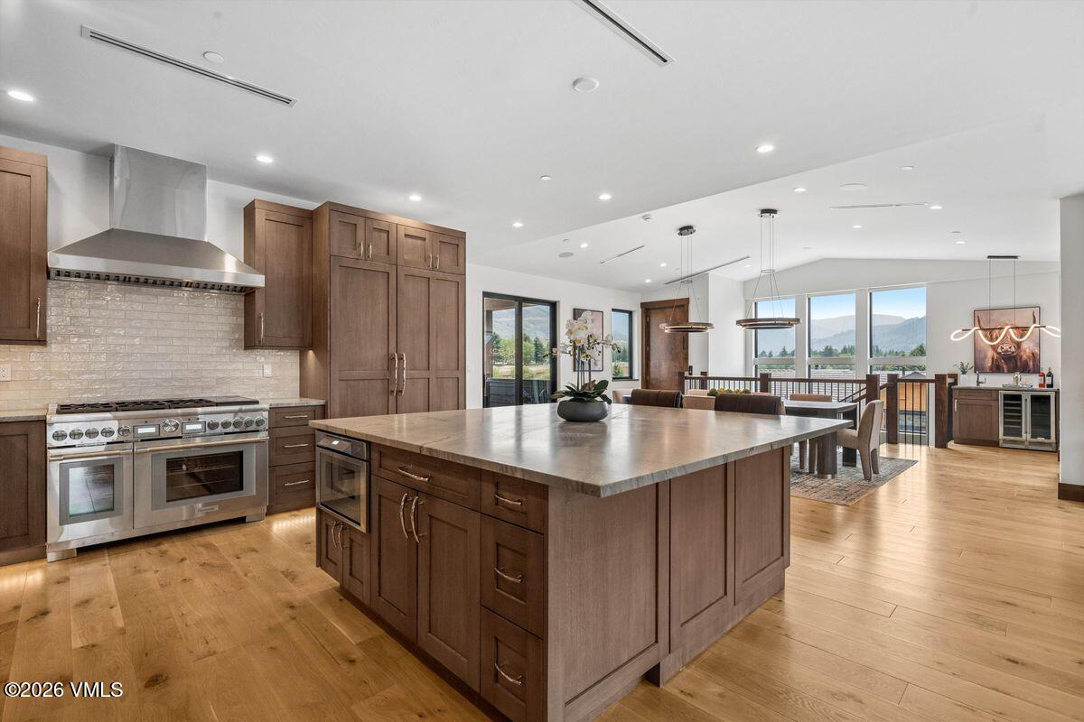 150 Kestrel Drive 4D — photo