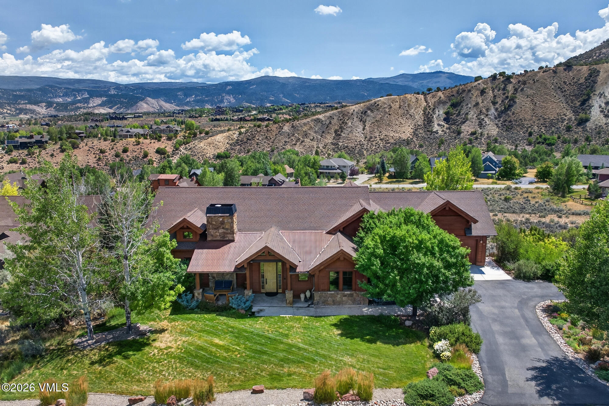 1083 Hernage Creek Road — photo