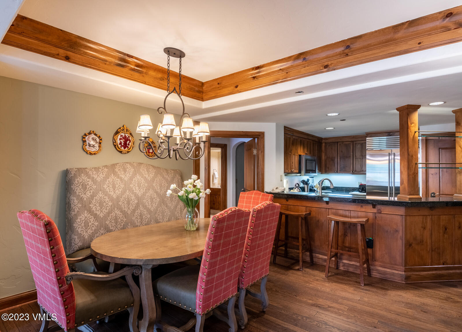 242 E Meadow Drive 204-6 — photo
