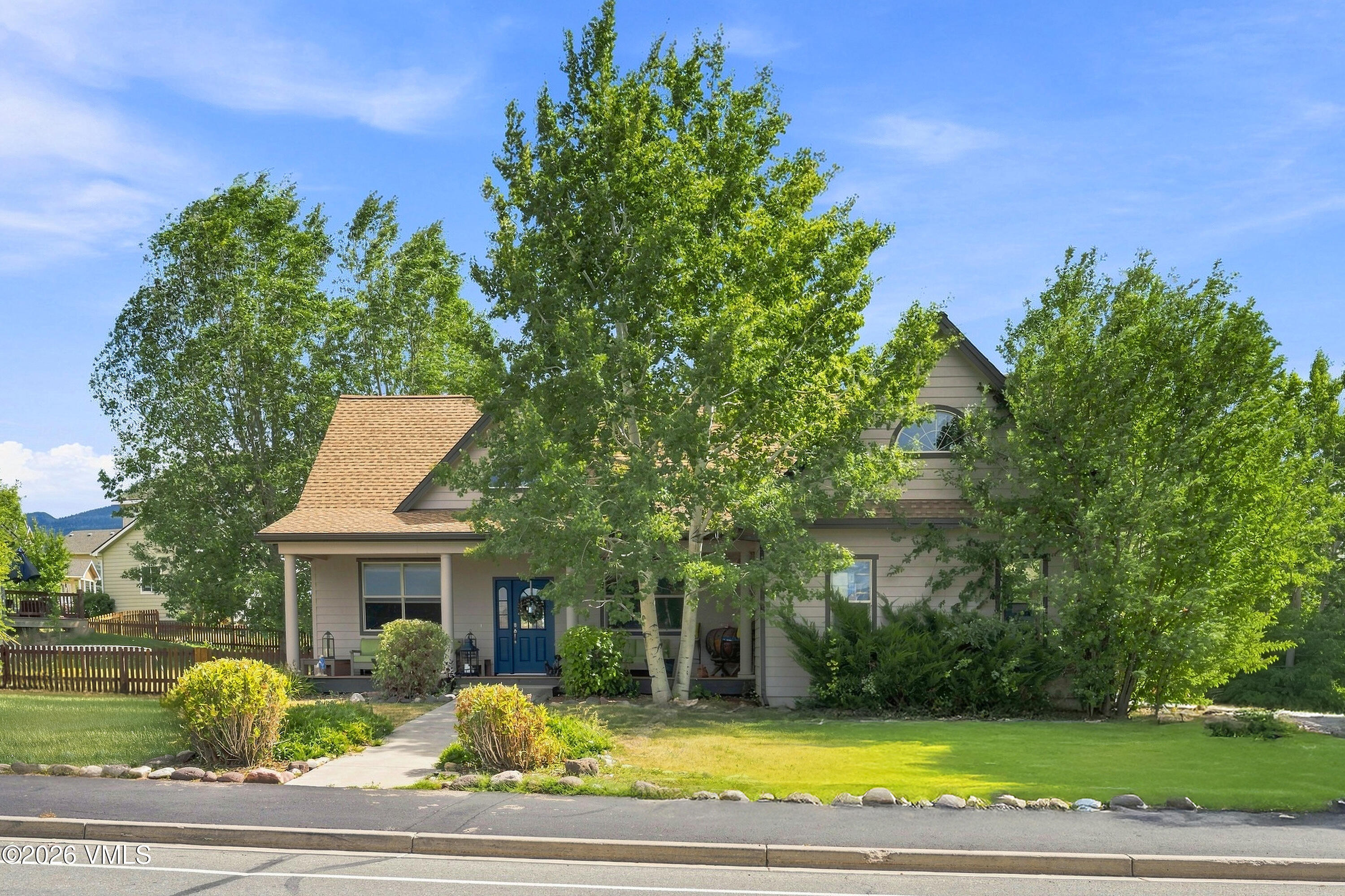 7 Custer Court — photo