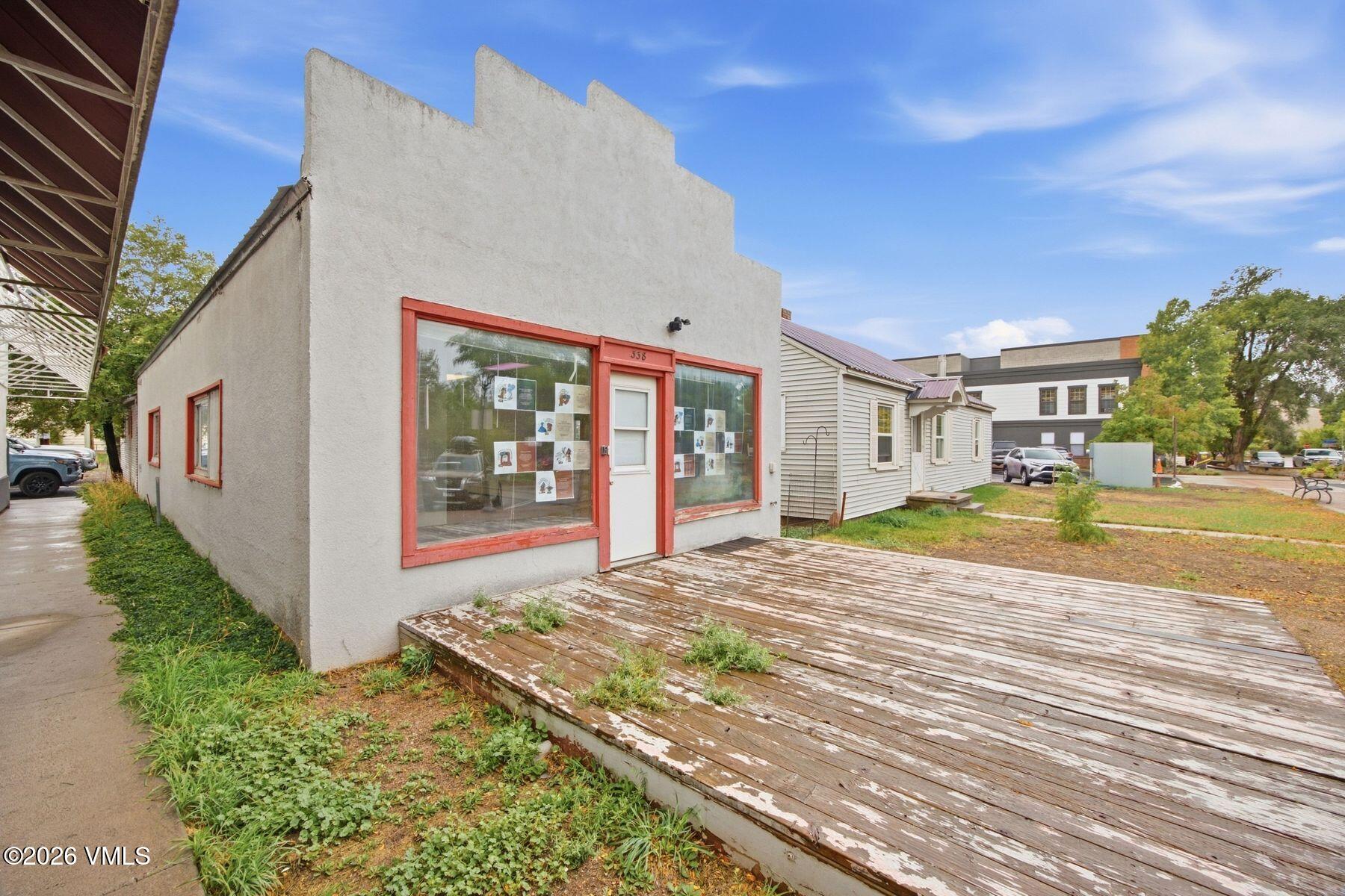338 Broadway Street — photo