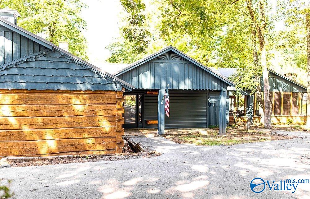 1551 Signal Point Road — photo