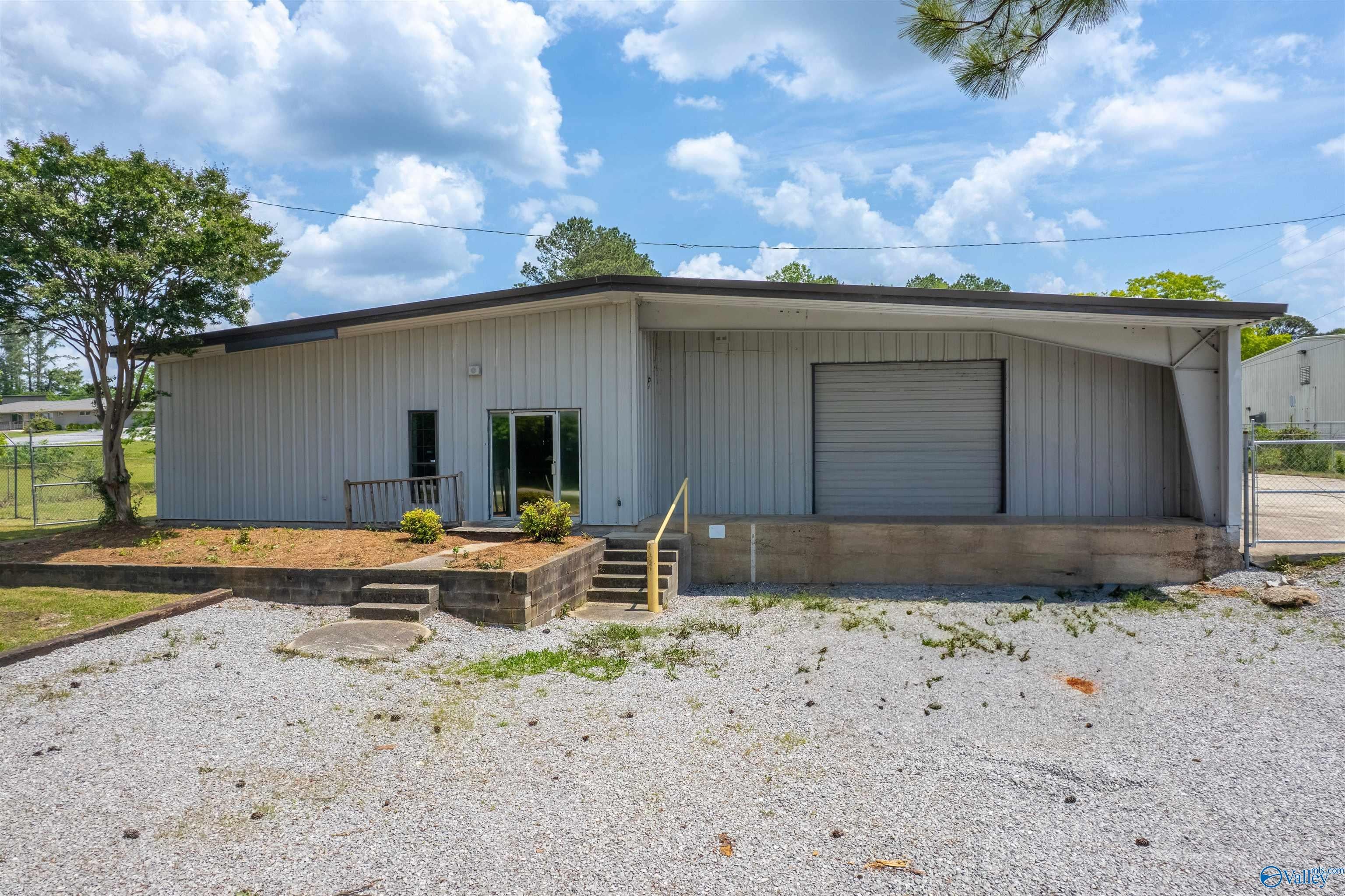 835 Mcentire Lane — photo