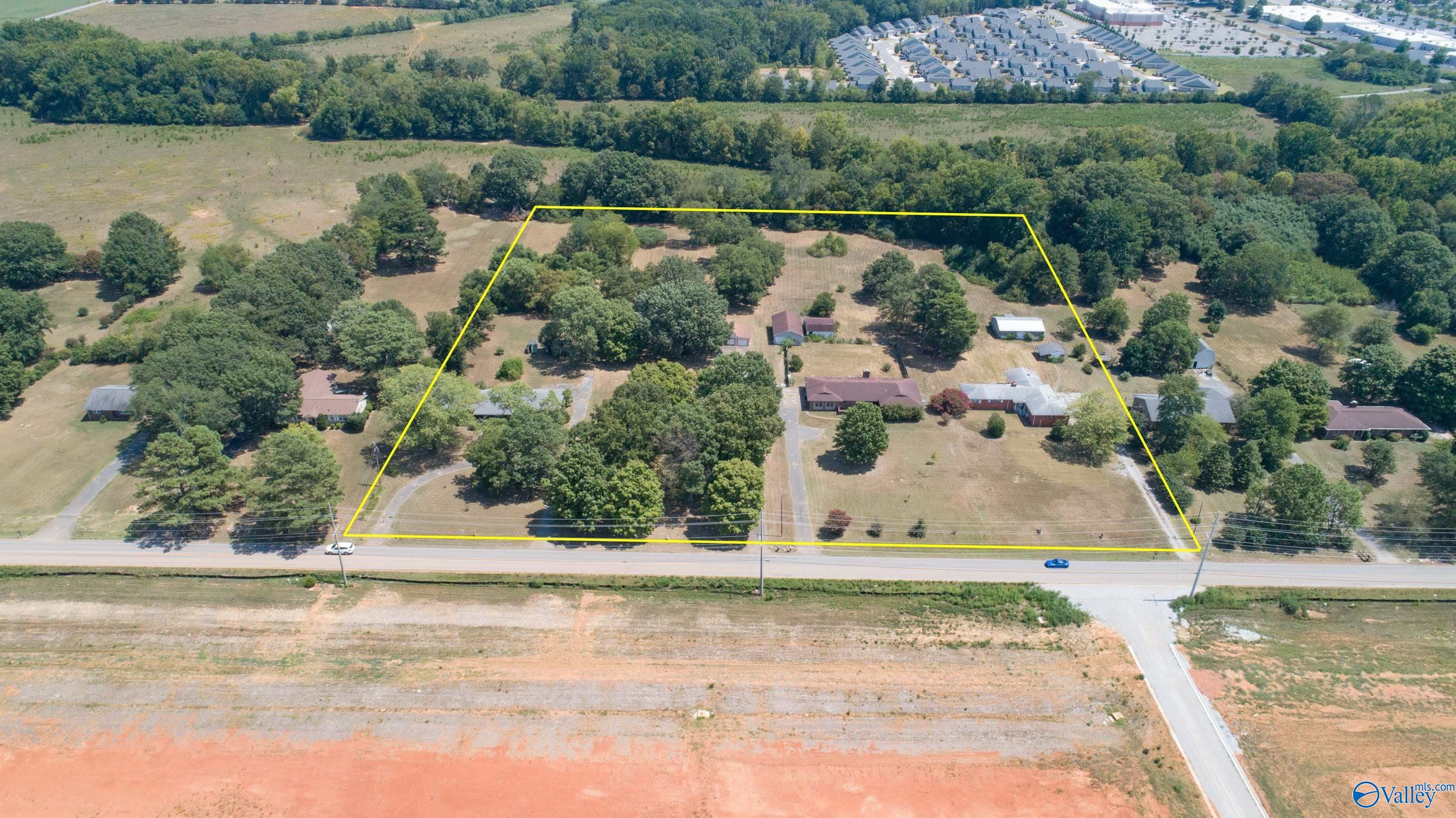 6155 Wall Triana Hwy — photo