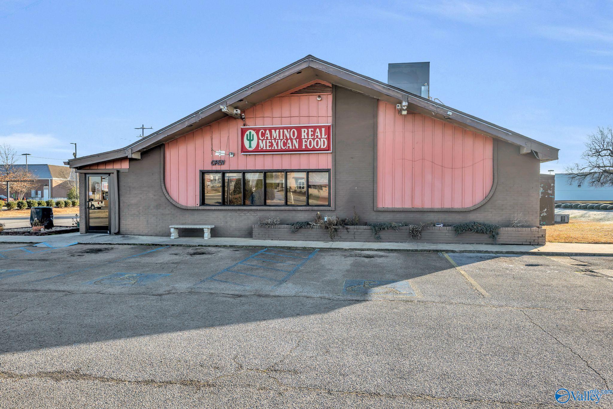 2504 US Highway 31 — photo