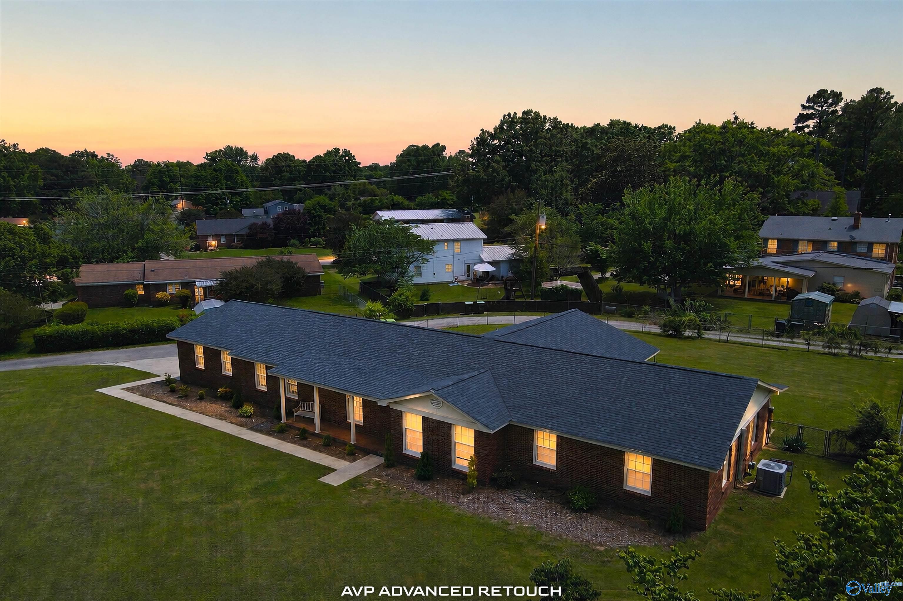 2405 SE College Street SE — photo