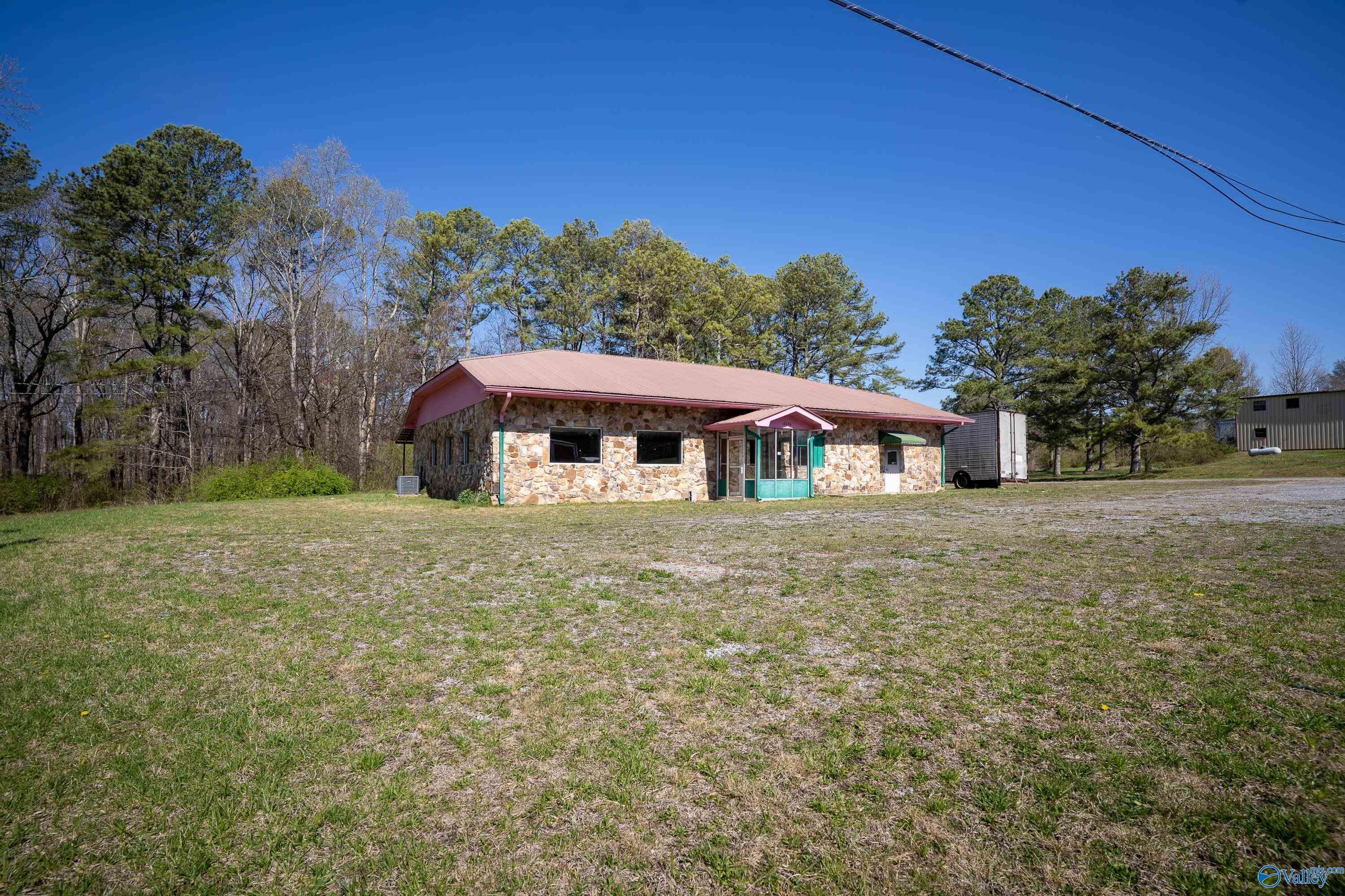 18086 Hwy 75 — photo