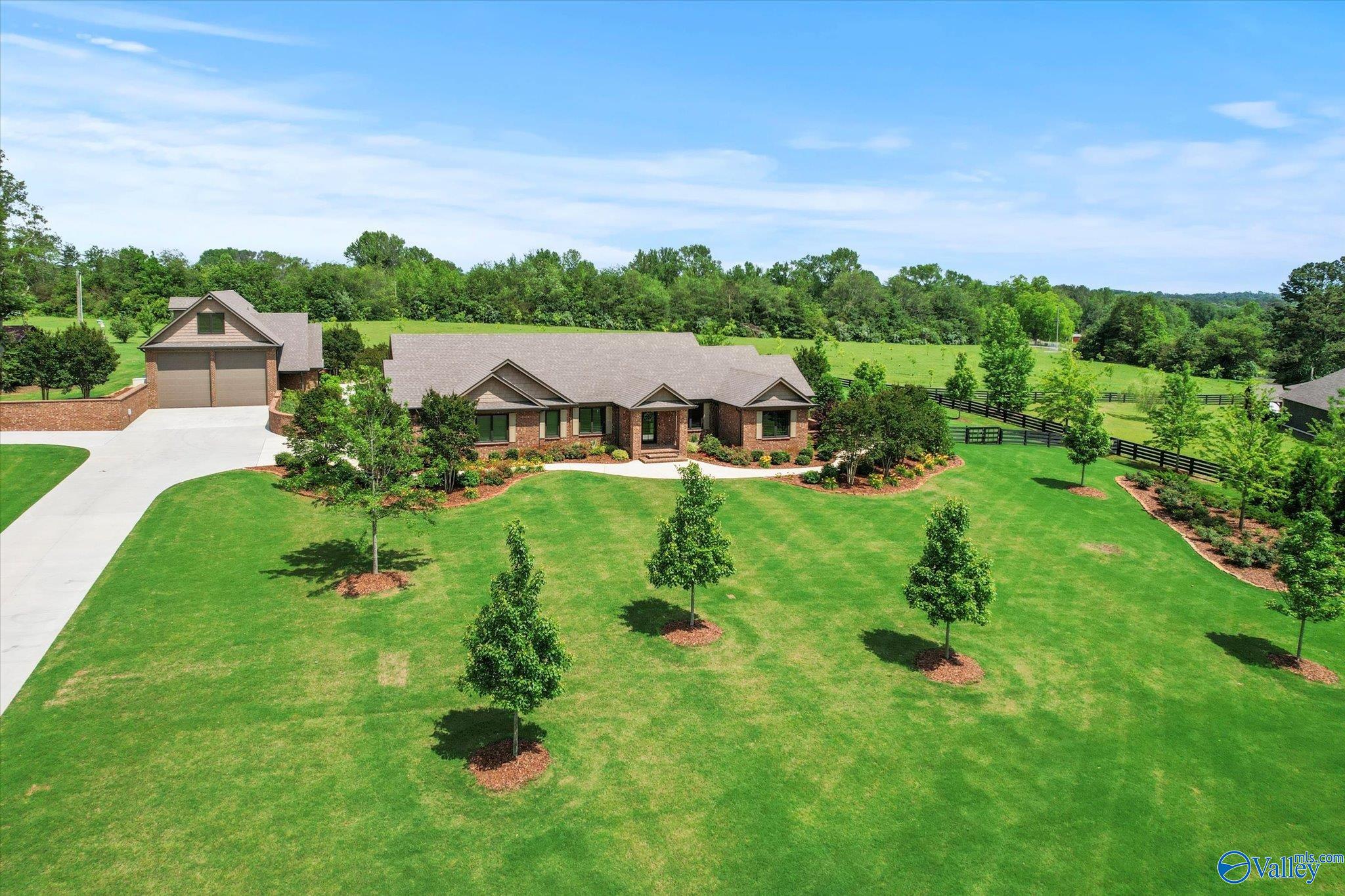 111 Appaloosa Drive — photo
