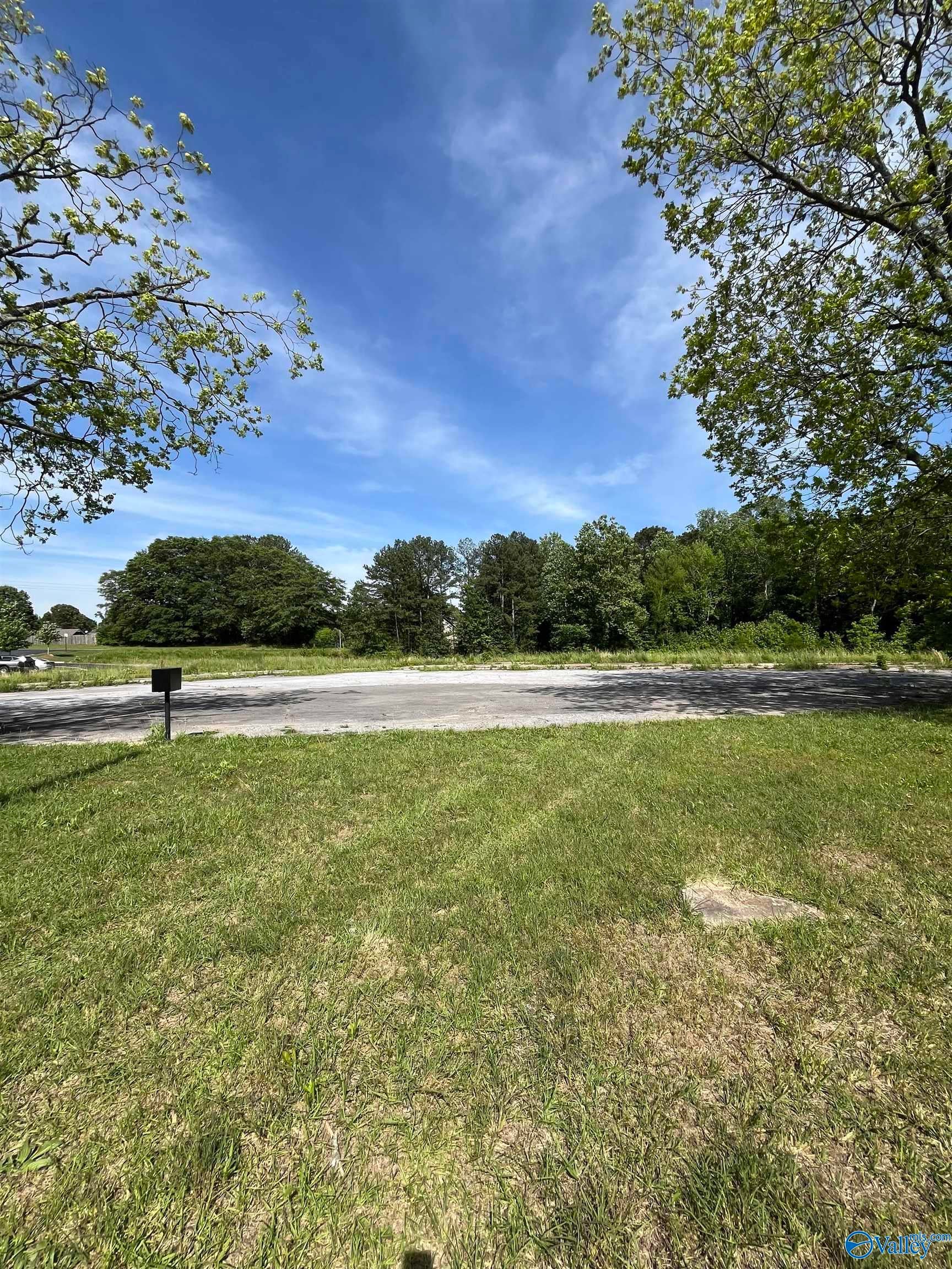 2692 US Highway 431 — photo