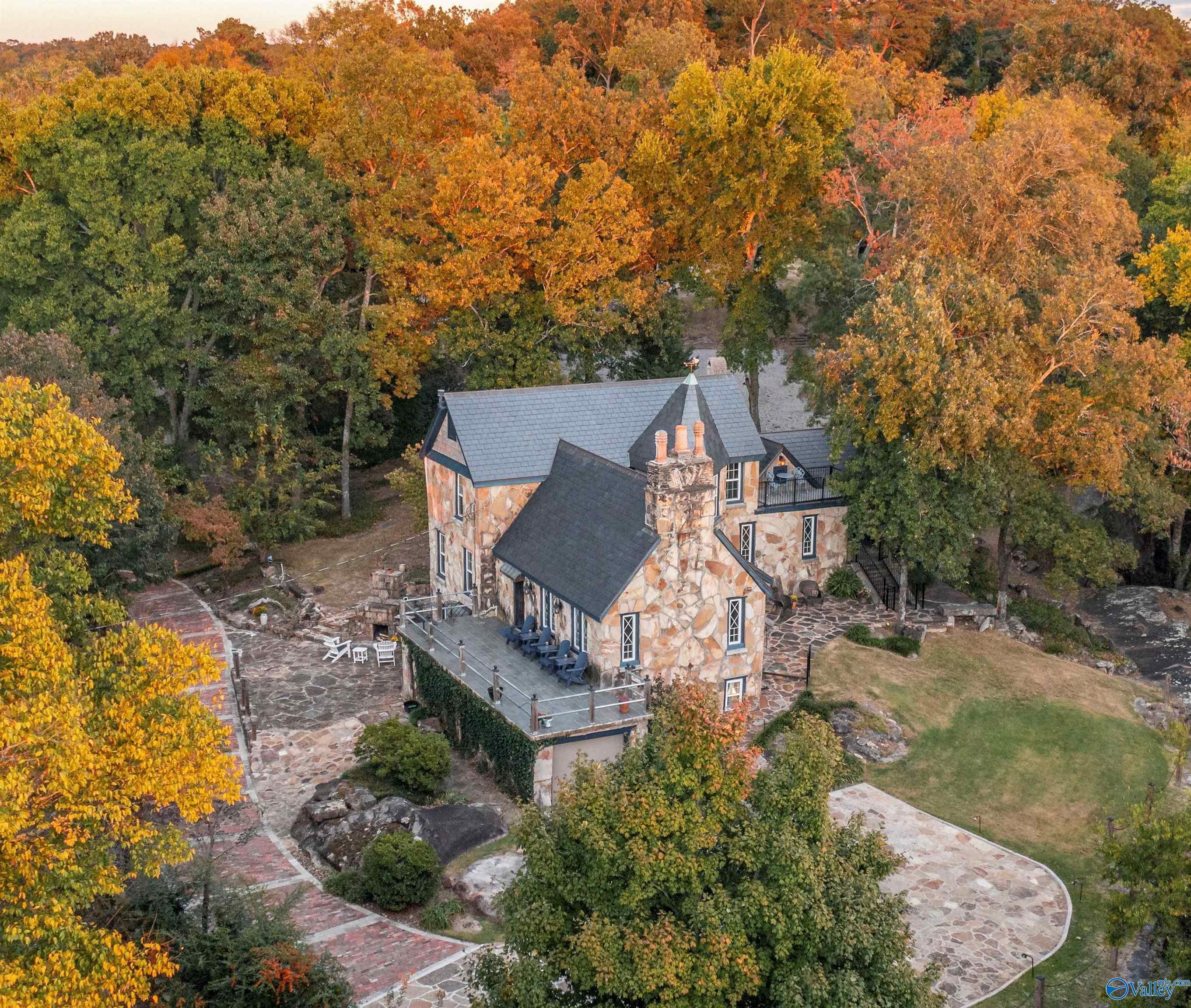 613 Bellevue Drive — photo