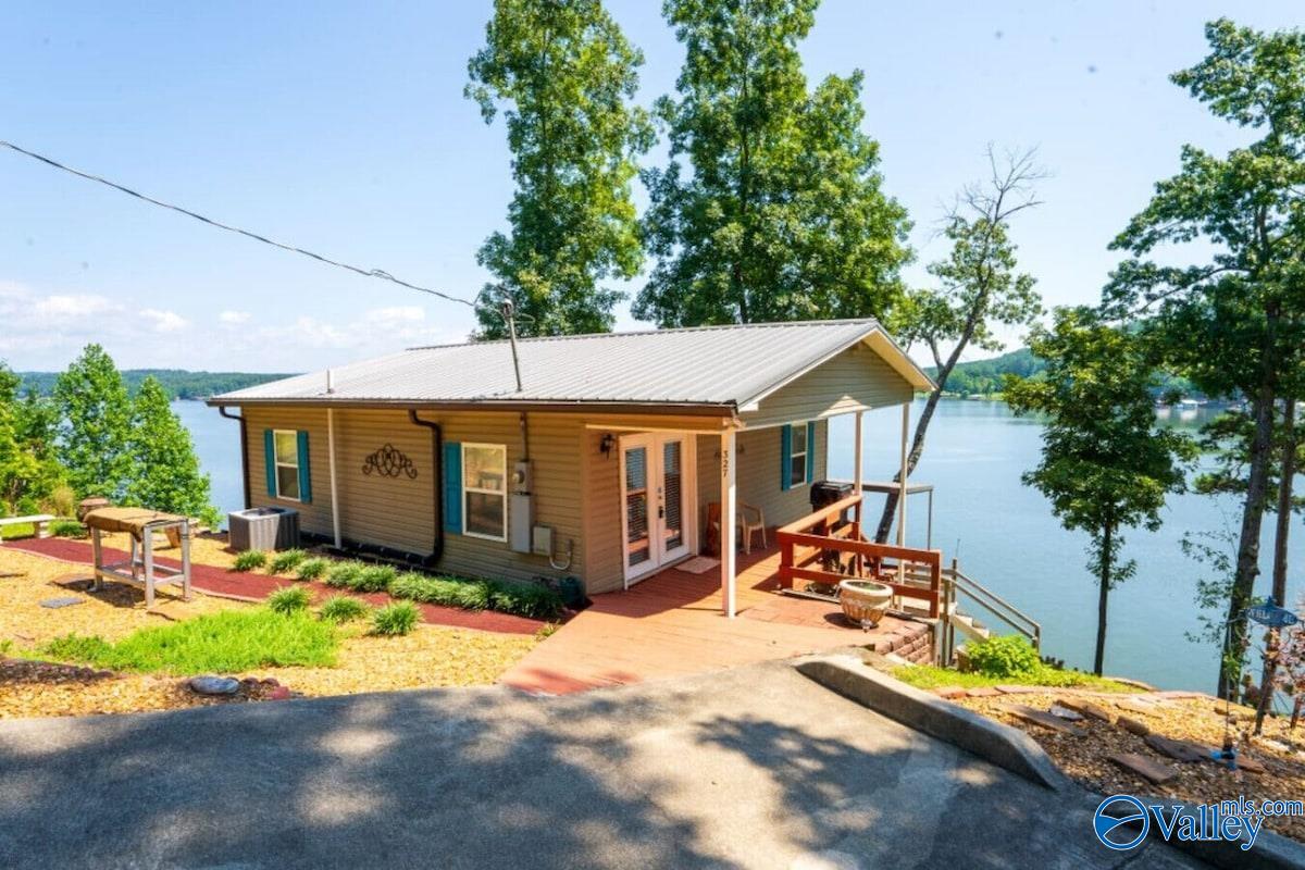 327 County Road 405 — photo