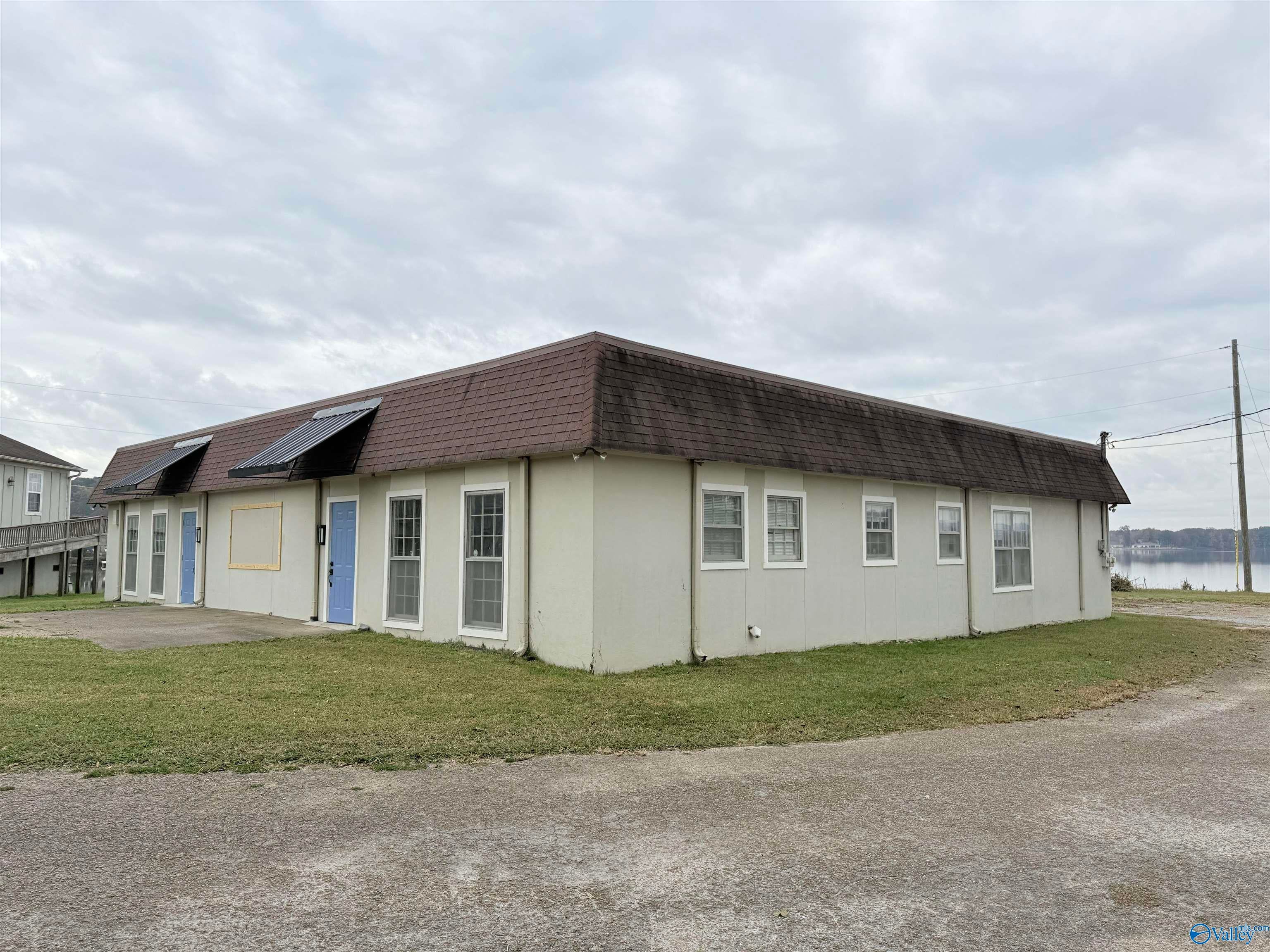 1406 Rainbow Drive — photo