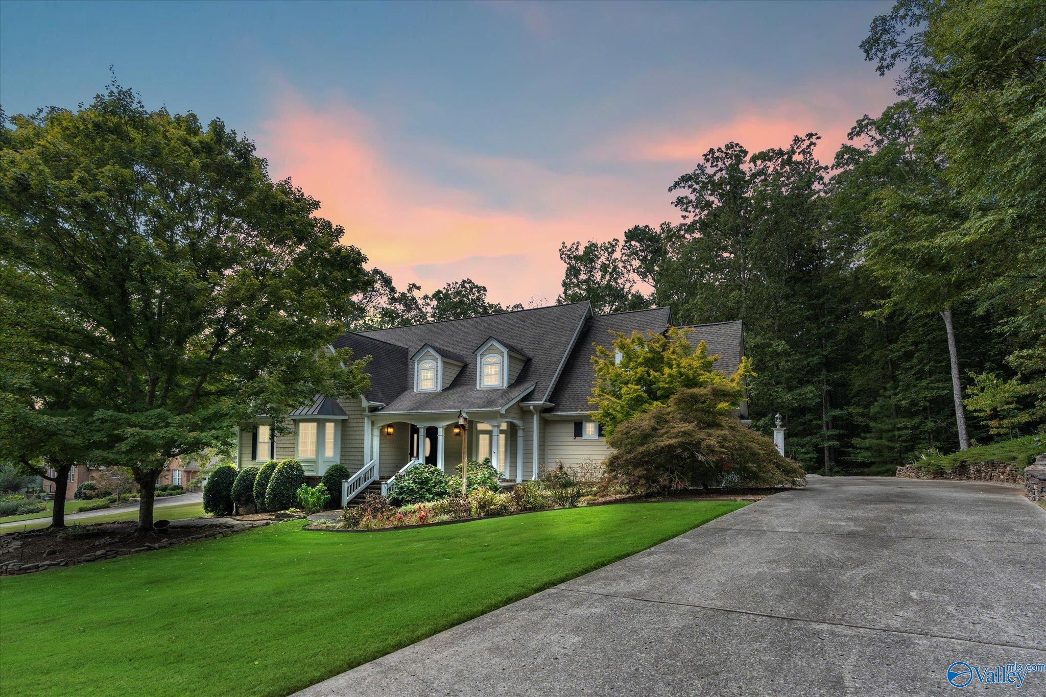 295 Spindletop Drive — photo