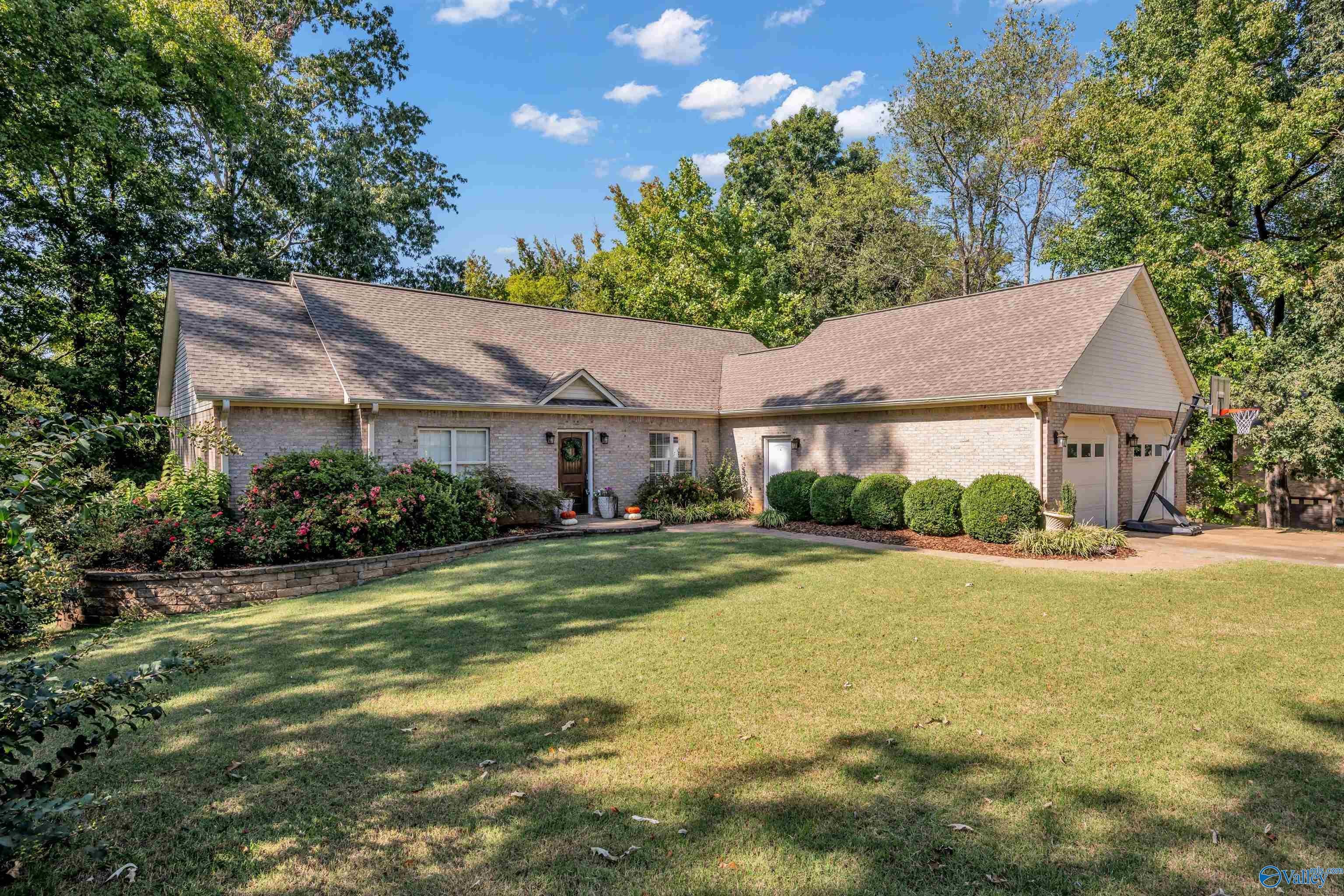 178 Reynolds Drive — photo