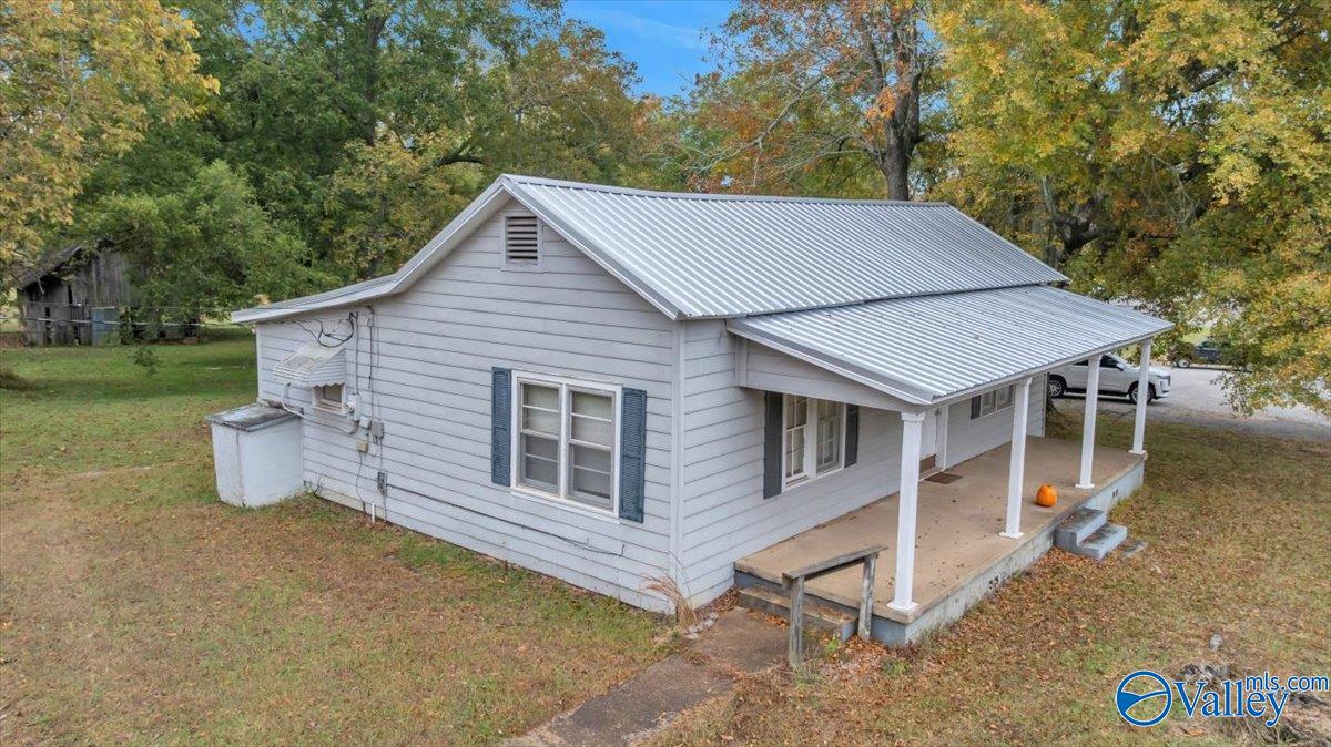 9035 Wall Triana Hwy — photo