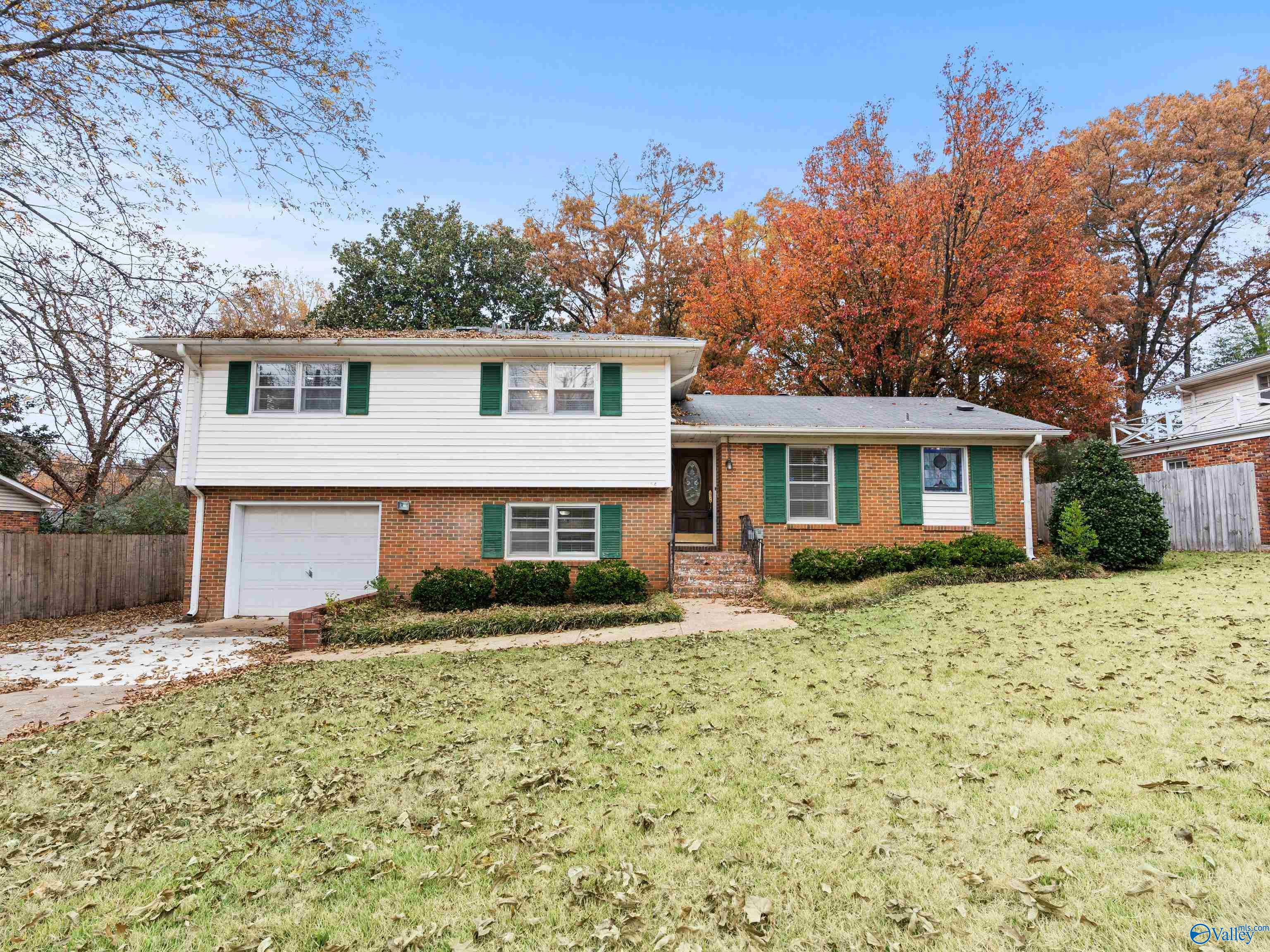 354 College Park Court — photo