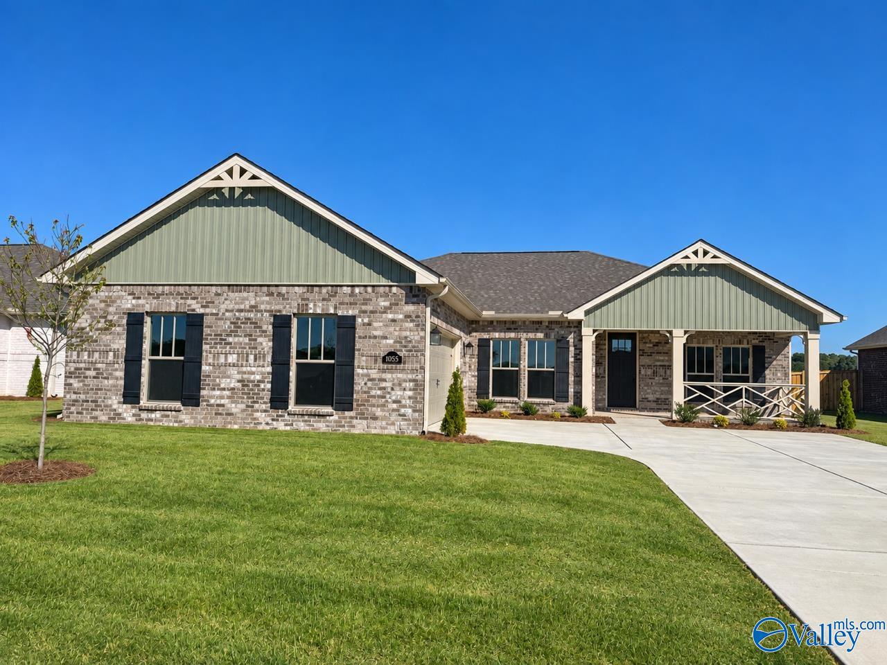1055 Maplehurst Street, Priceville, AL 35603 — photo 2