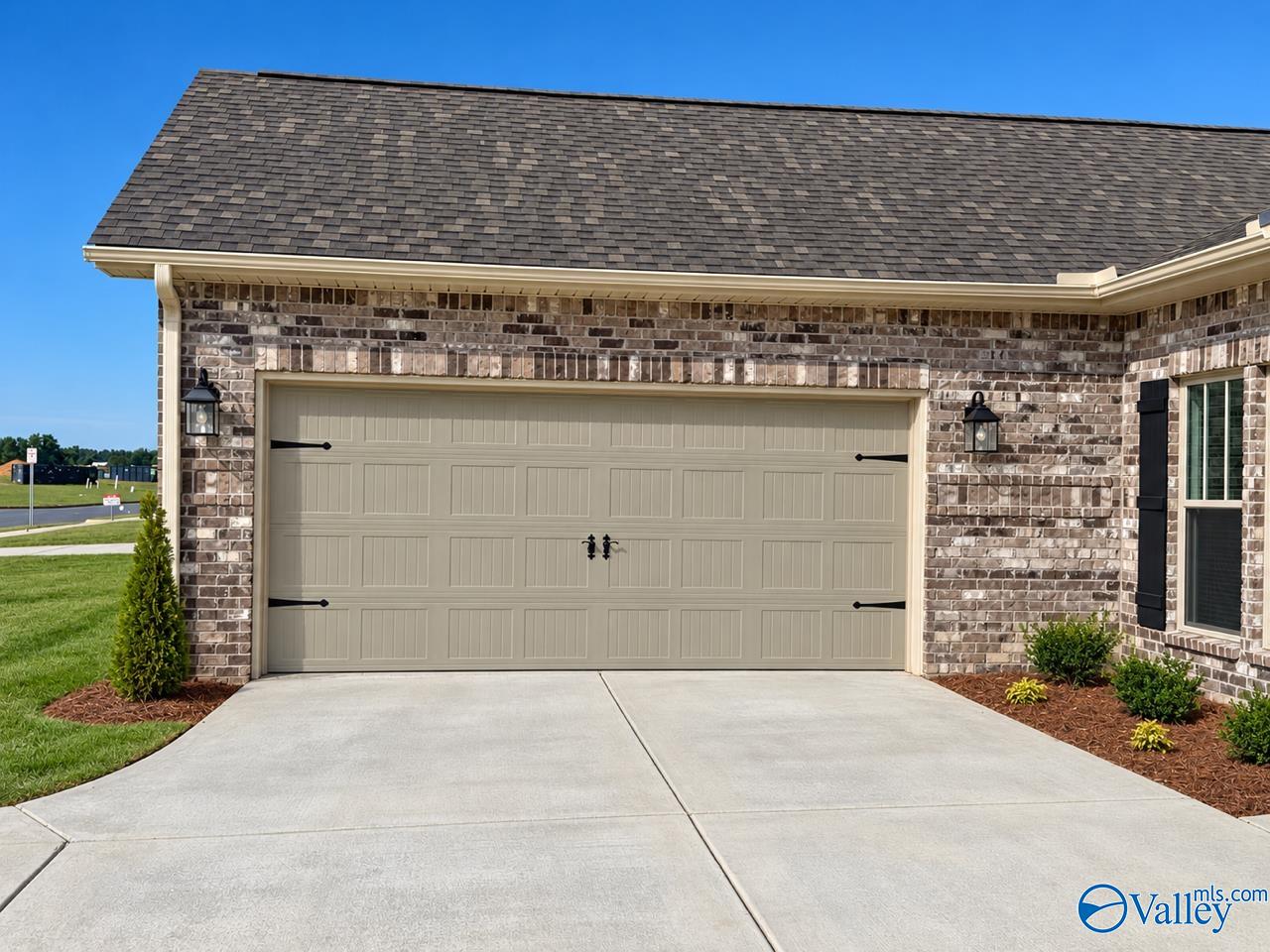 1055 Maplehurst Street, Priceville, AL 35603 — photo 3