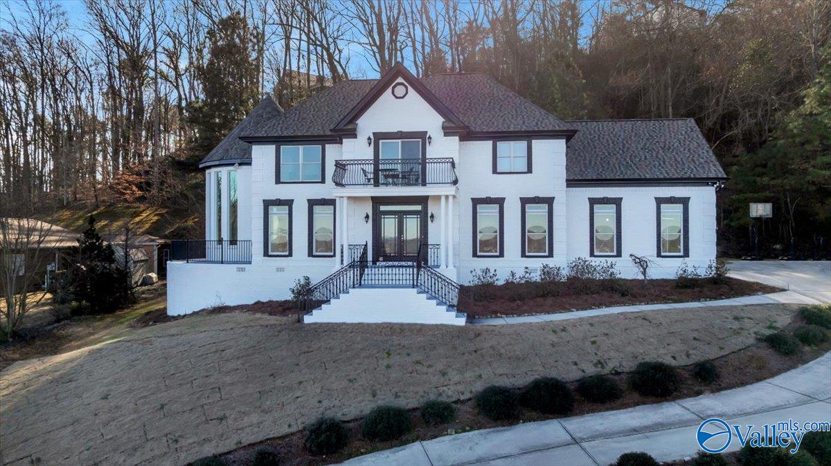 3034 Woodvue Road — photo