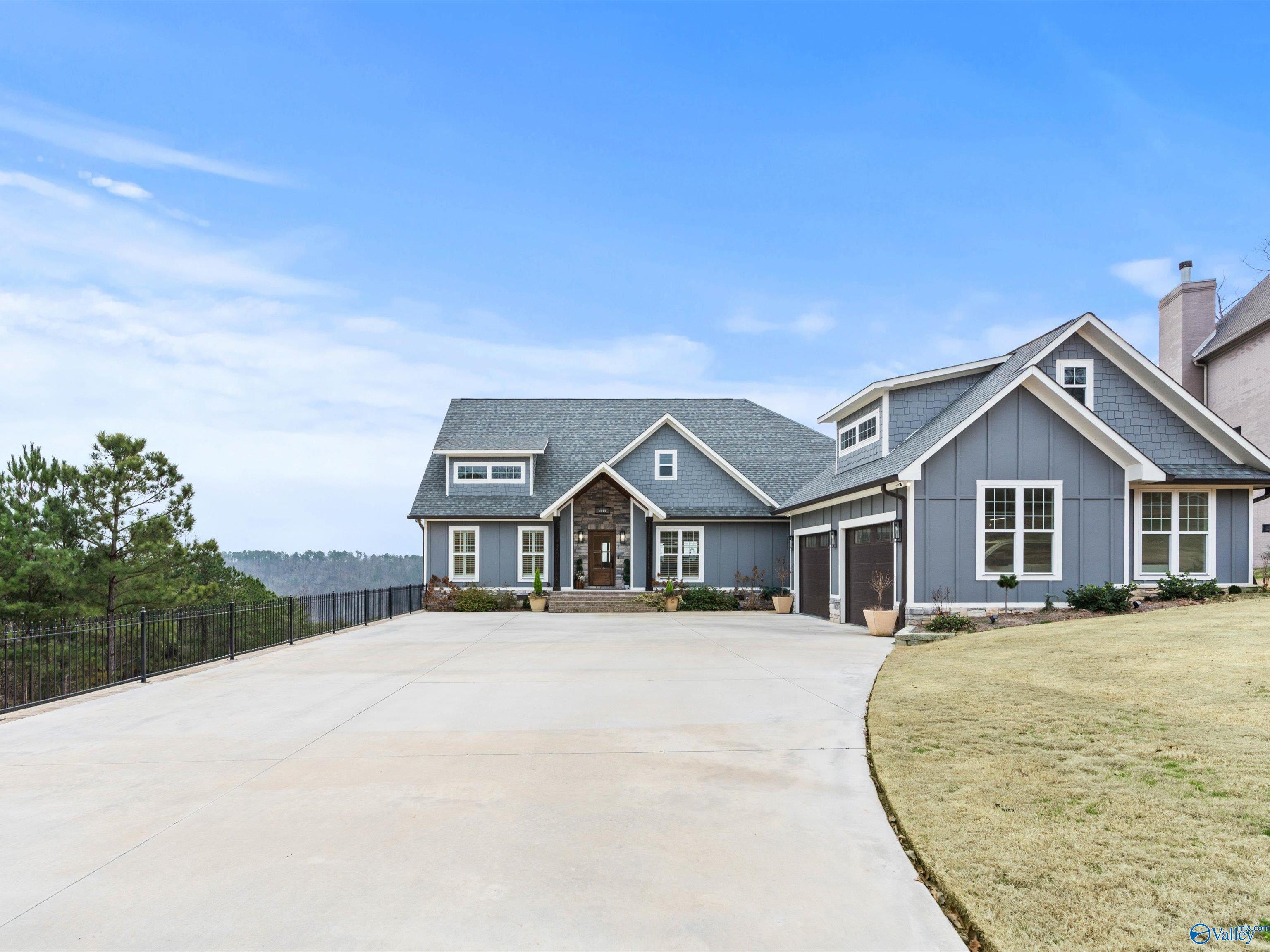 498 Ridgefield Circle — photo
