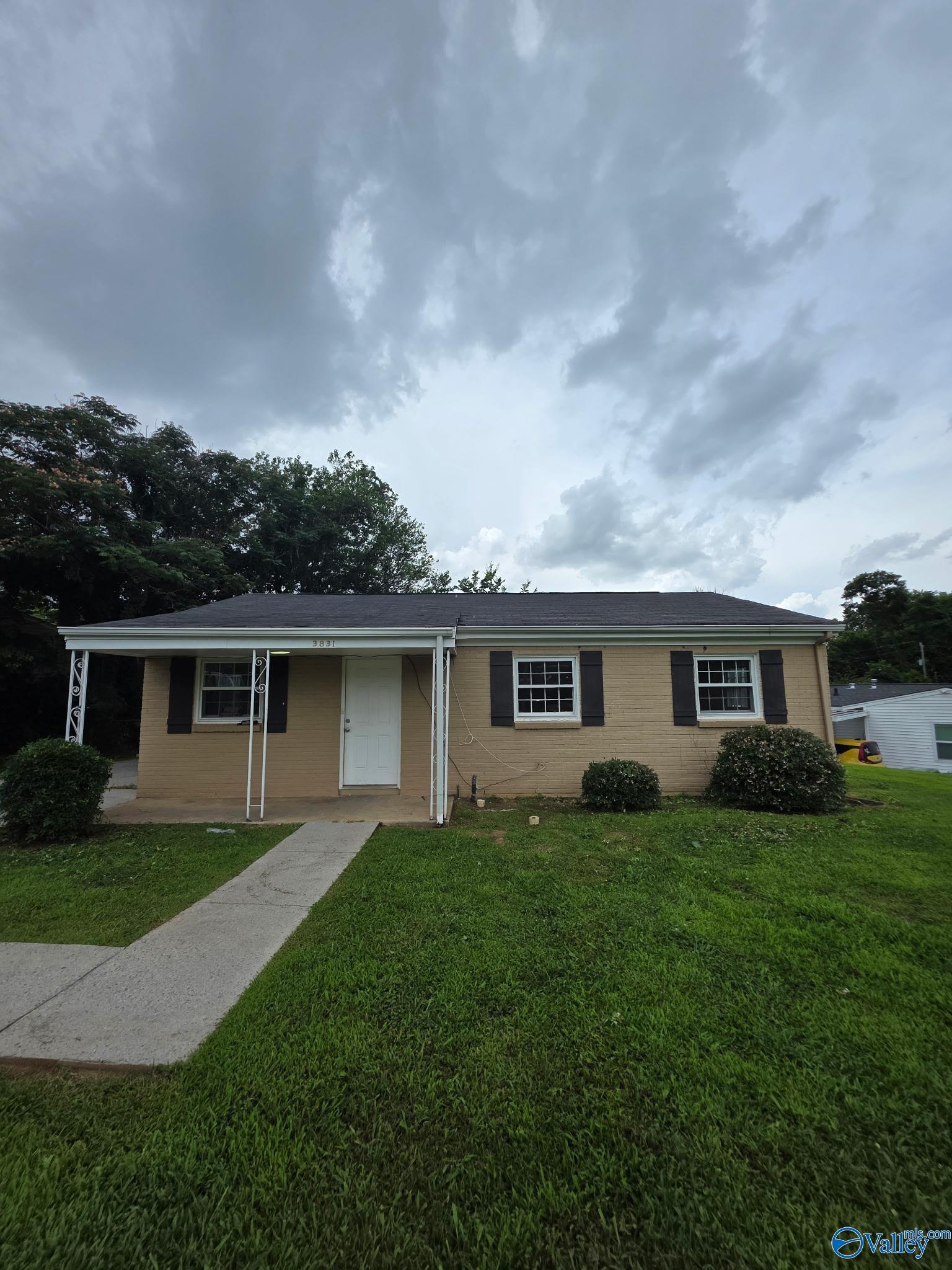 3831 Crane Drive NE — photo