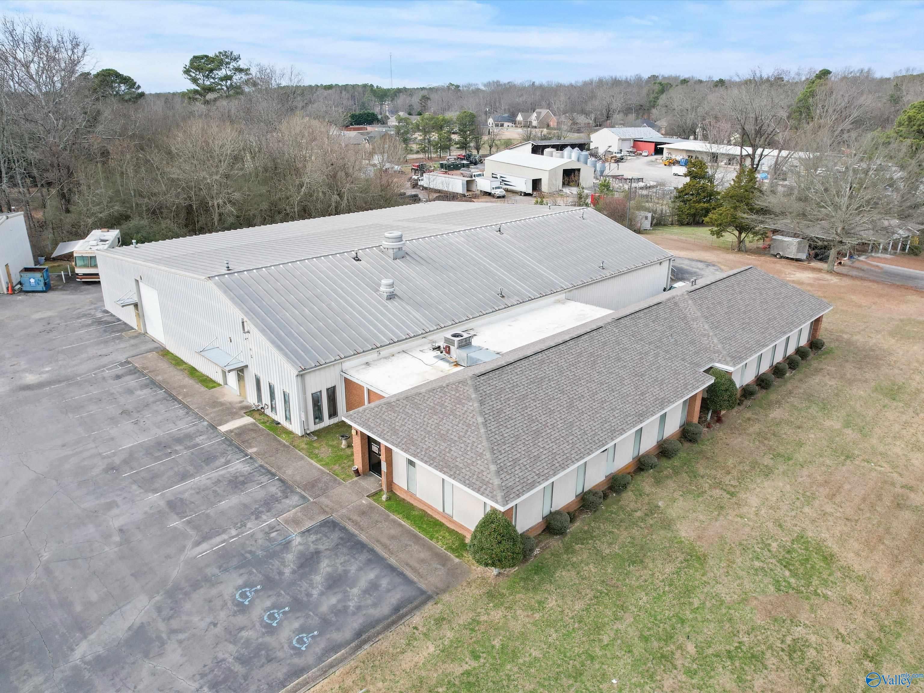 540 S Brindlee Mountain Parkway — photo