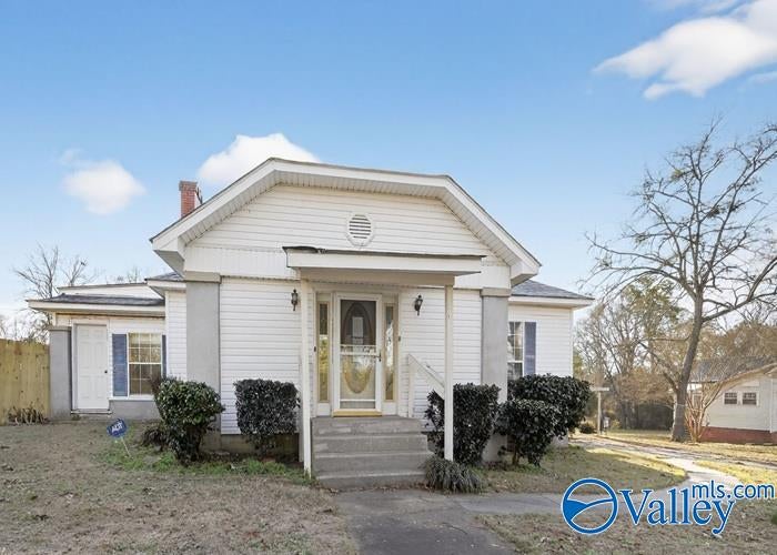 12 Wallace Drive — photo
