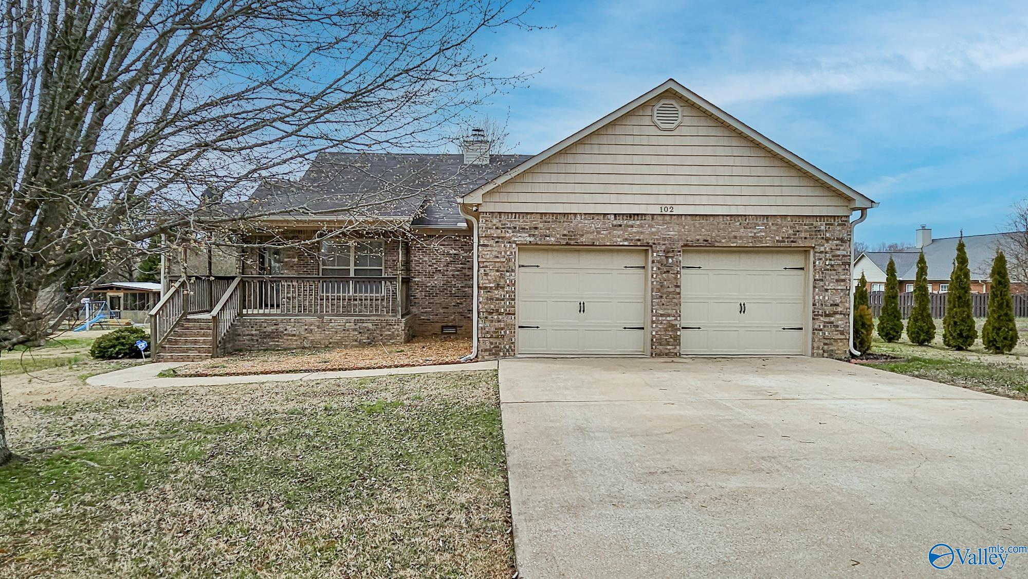 102 Compass Hill Circle — photo