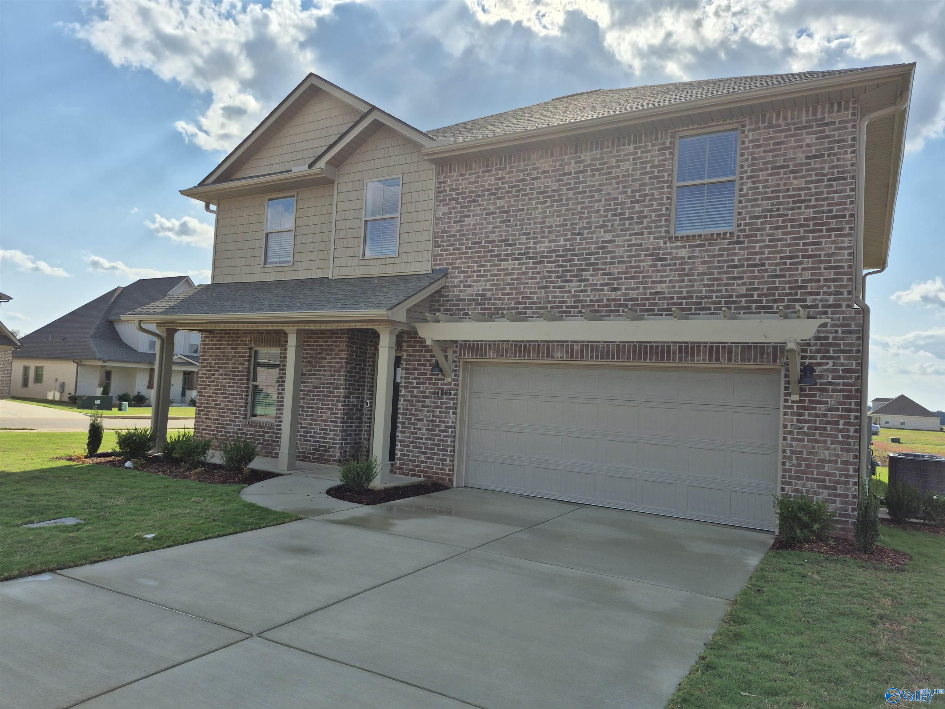 16985 Whispering Pines — photo