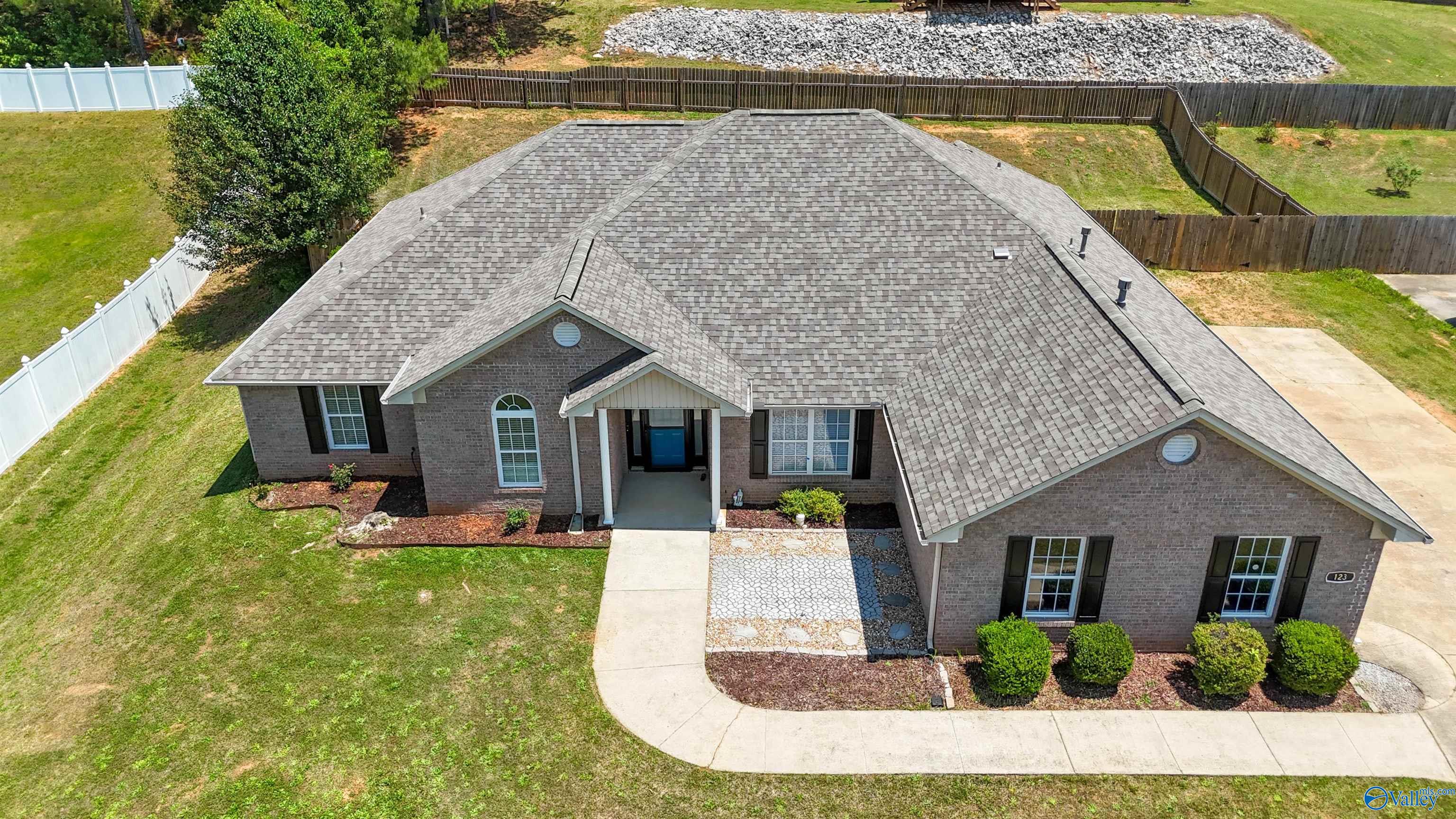 123 Emory Drive, Decatur, AL 35603