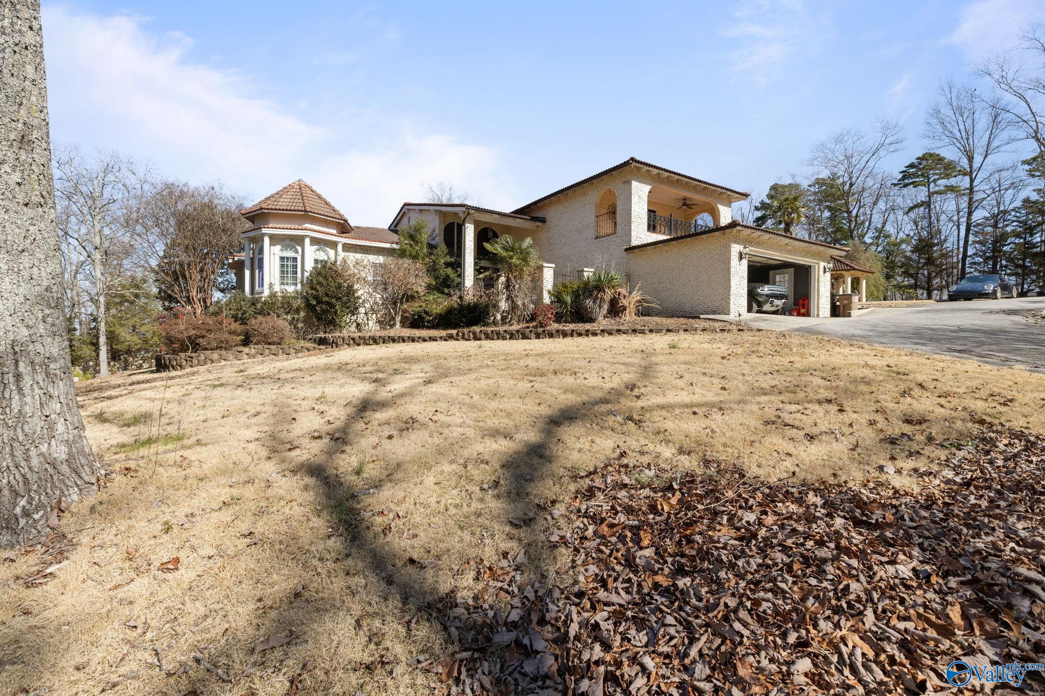 3406 Vestavia Circle SW — photo