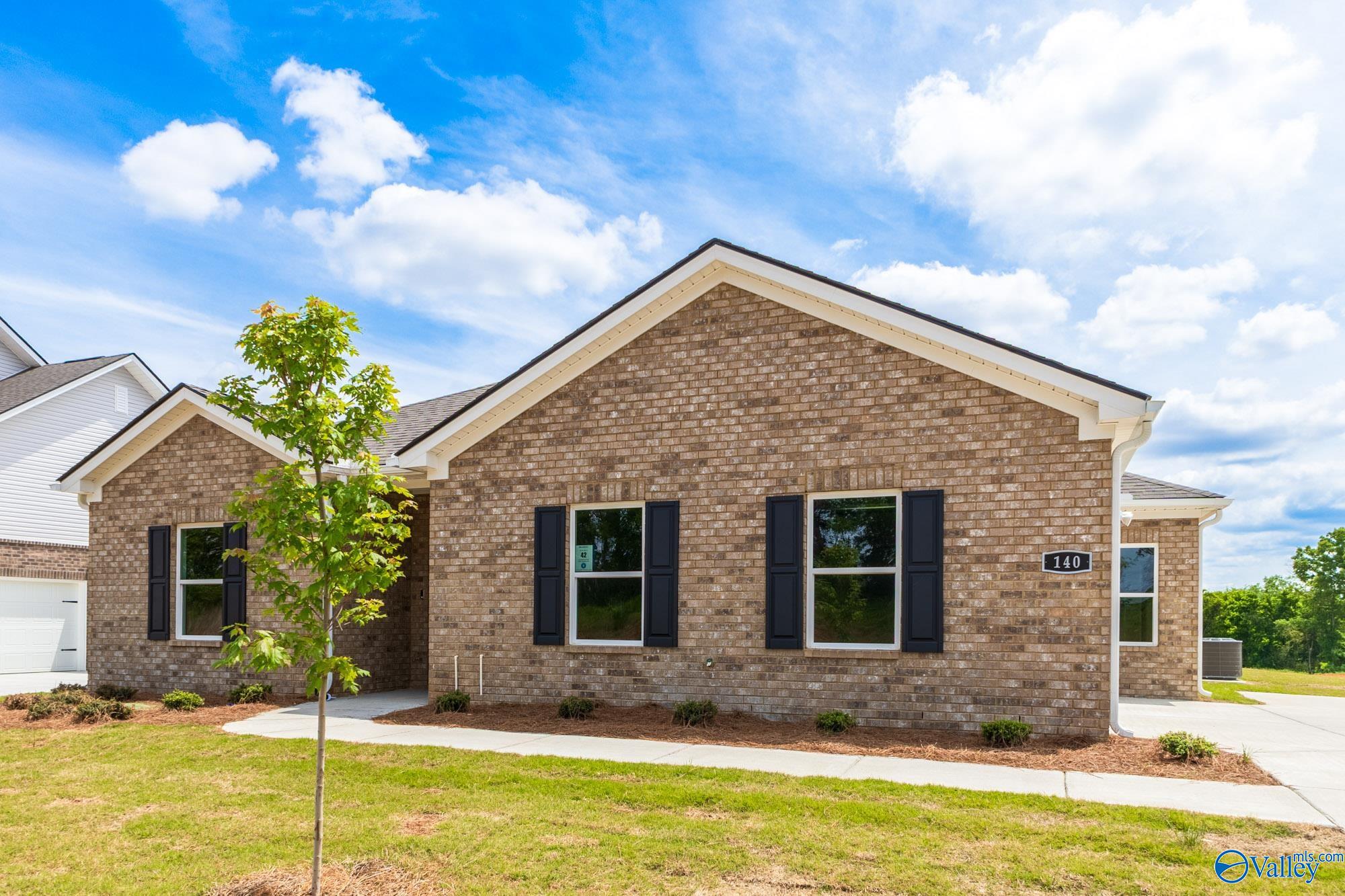 140 Fairways Pass — photo
