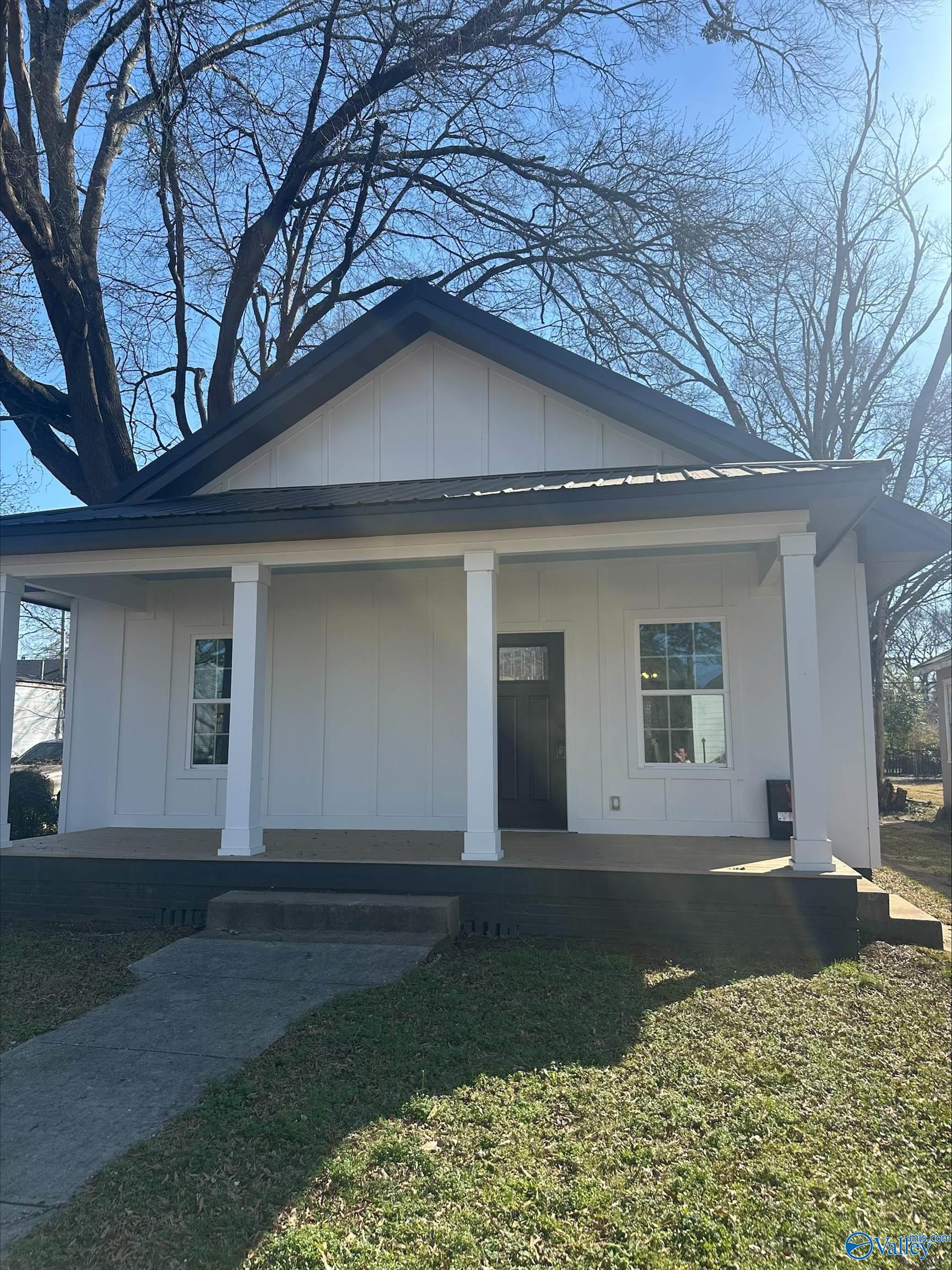 1009 Johnston Street SE — photo