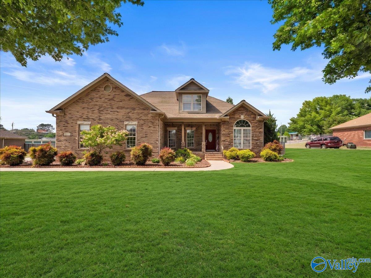 105 Patdean Drive — photo