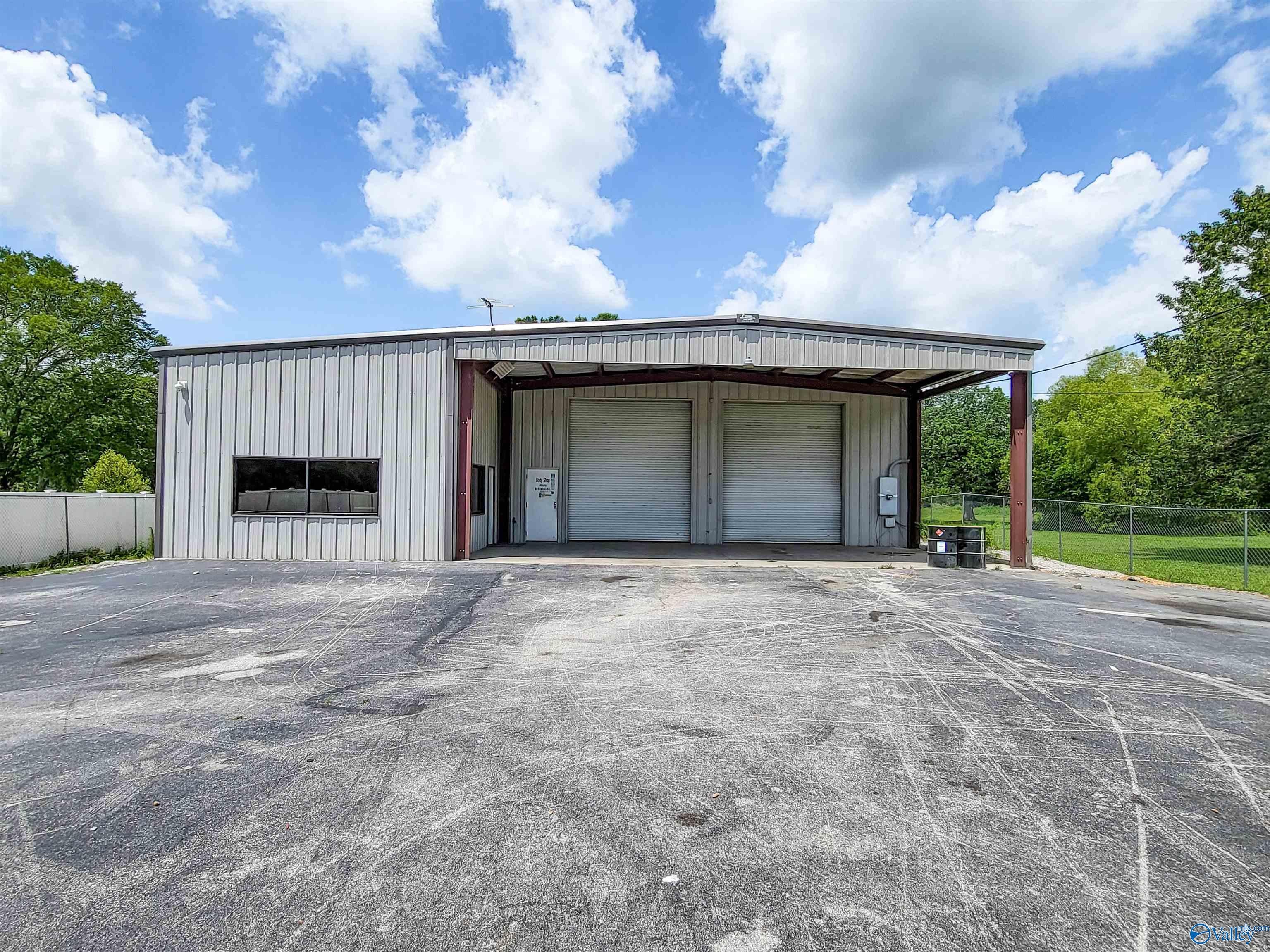 16097 Parker Road — photo