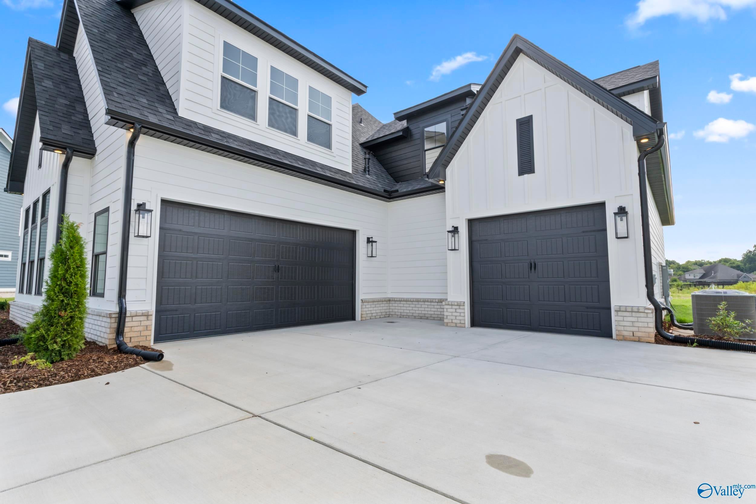 650 Silver Maple Drive — photo
