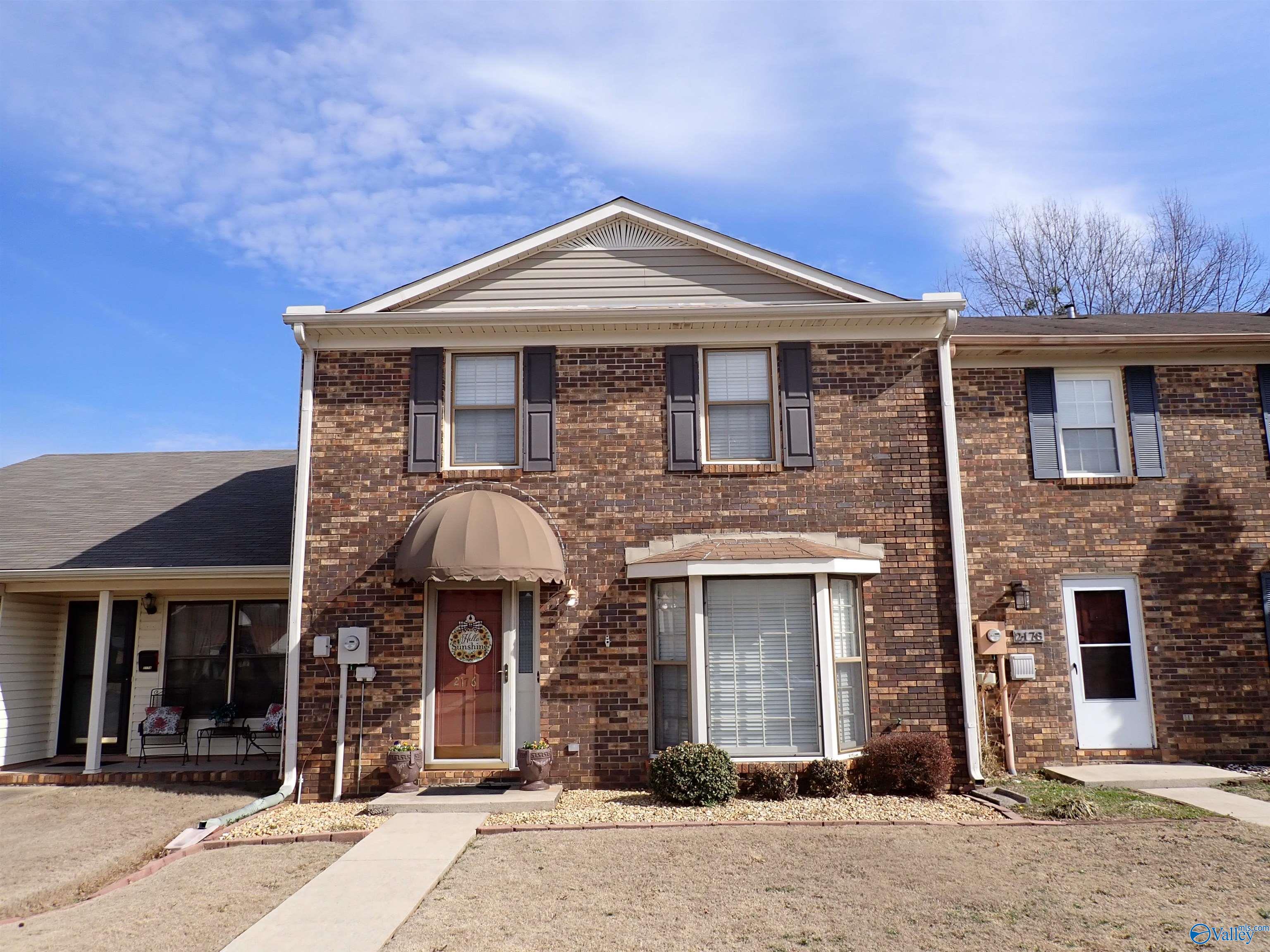 2176 Westbury Court SW — photo