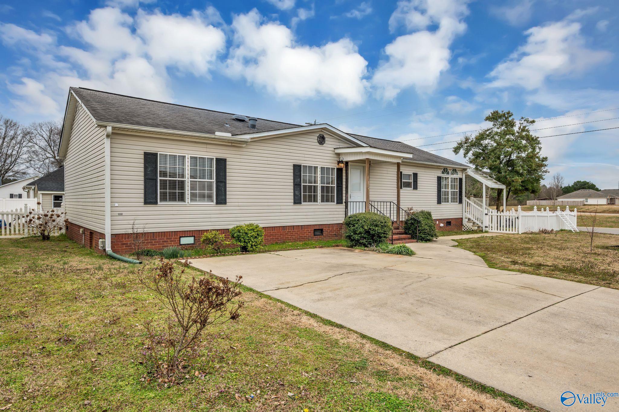 3914 Whitney Lane SW, Decatur, AL 35603 — photo 3