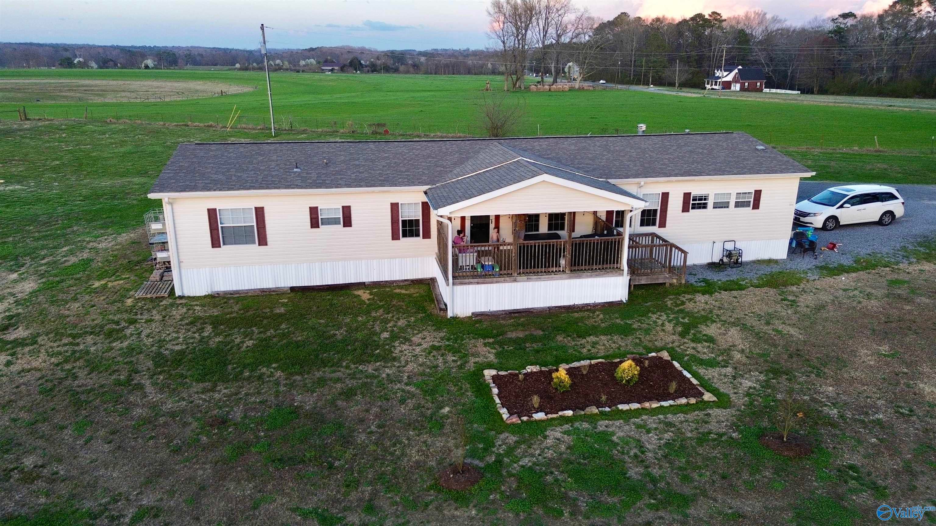 957 Blessing Road — photo