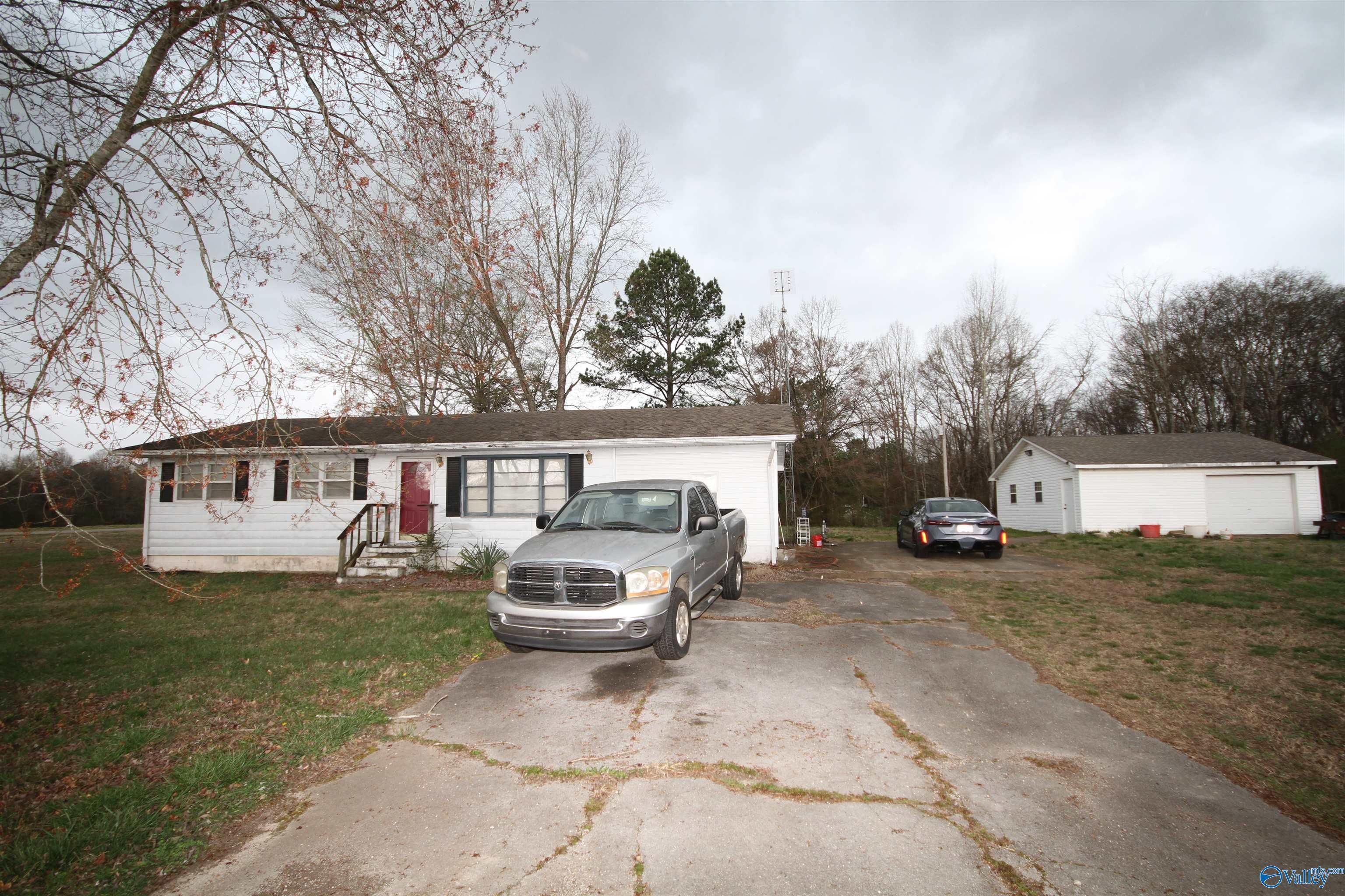 6301 County Road 130 — photo
