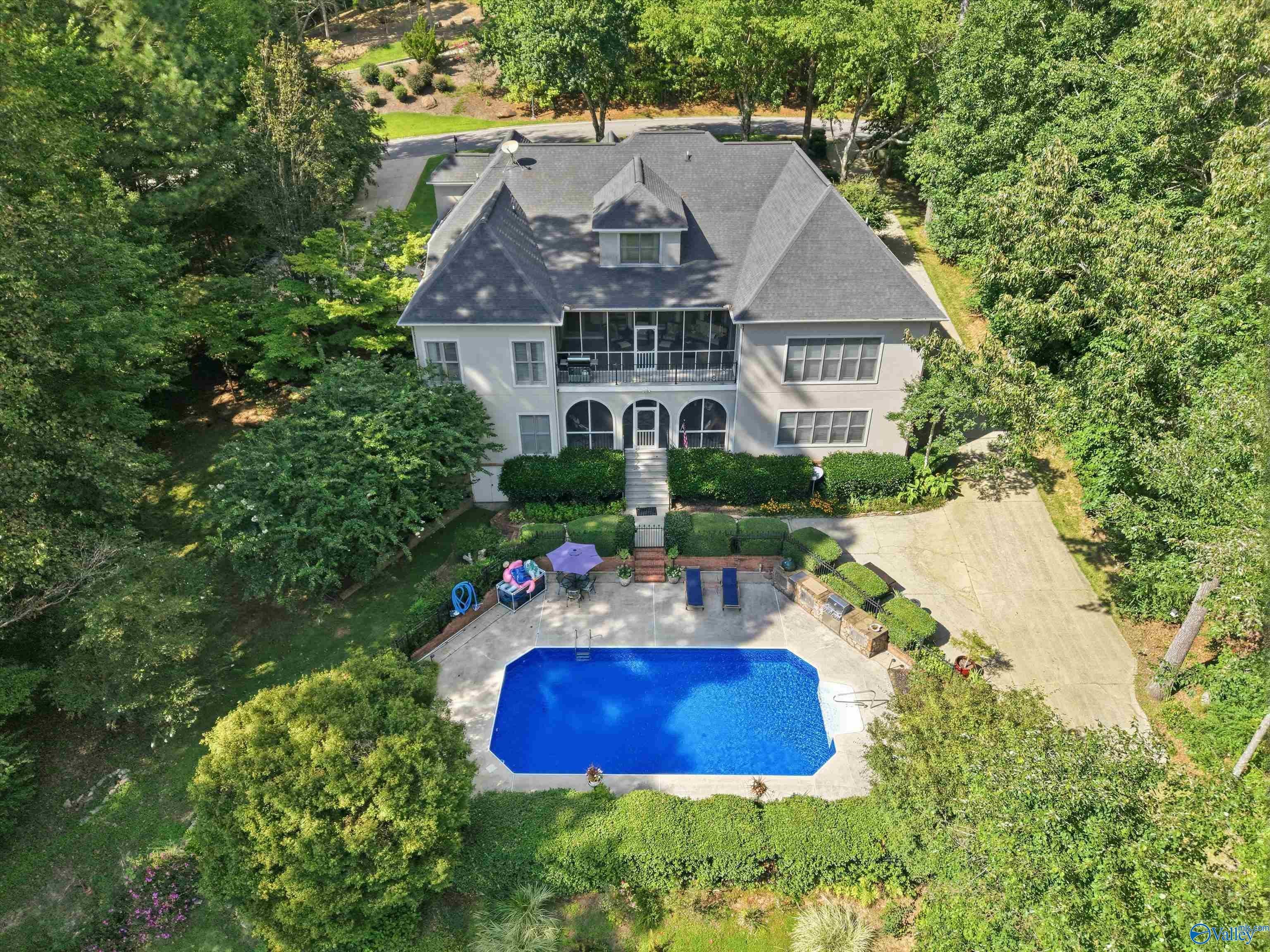 233 Fairway Drive — photo