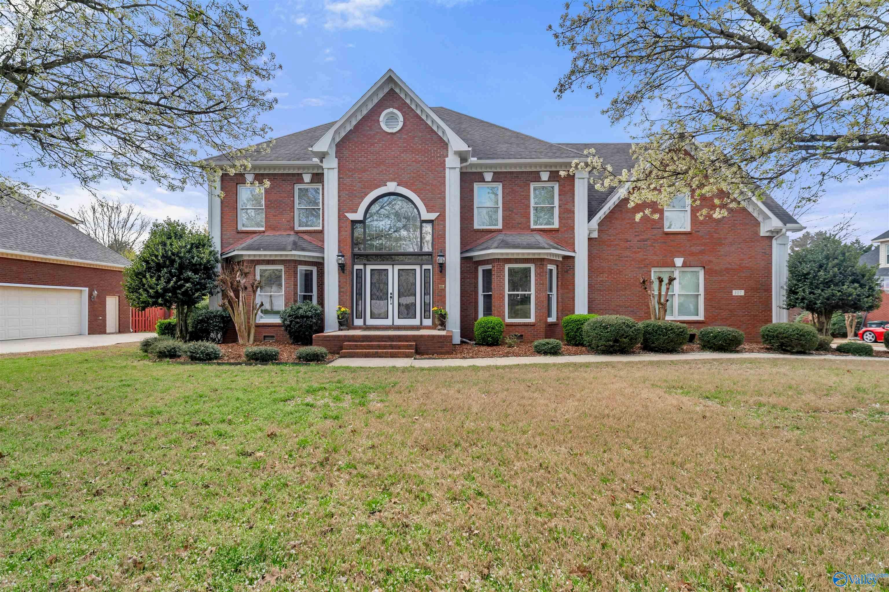 107 Camden Circle — photo