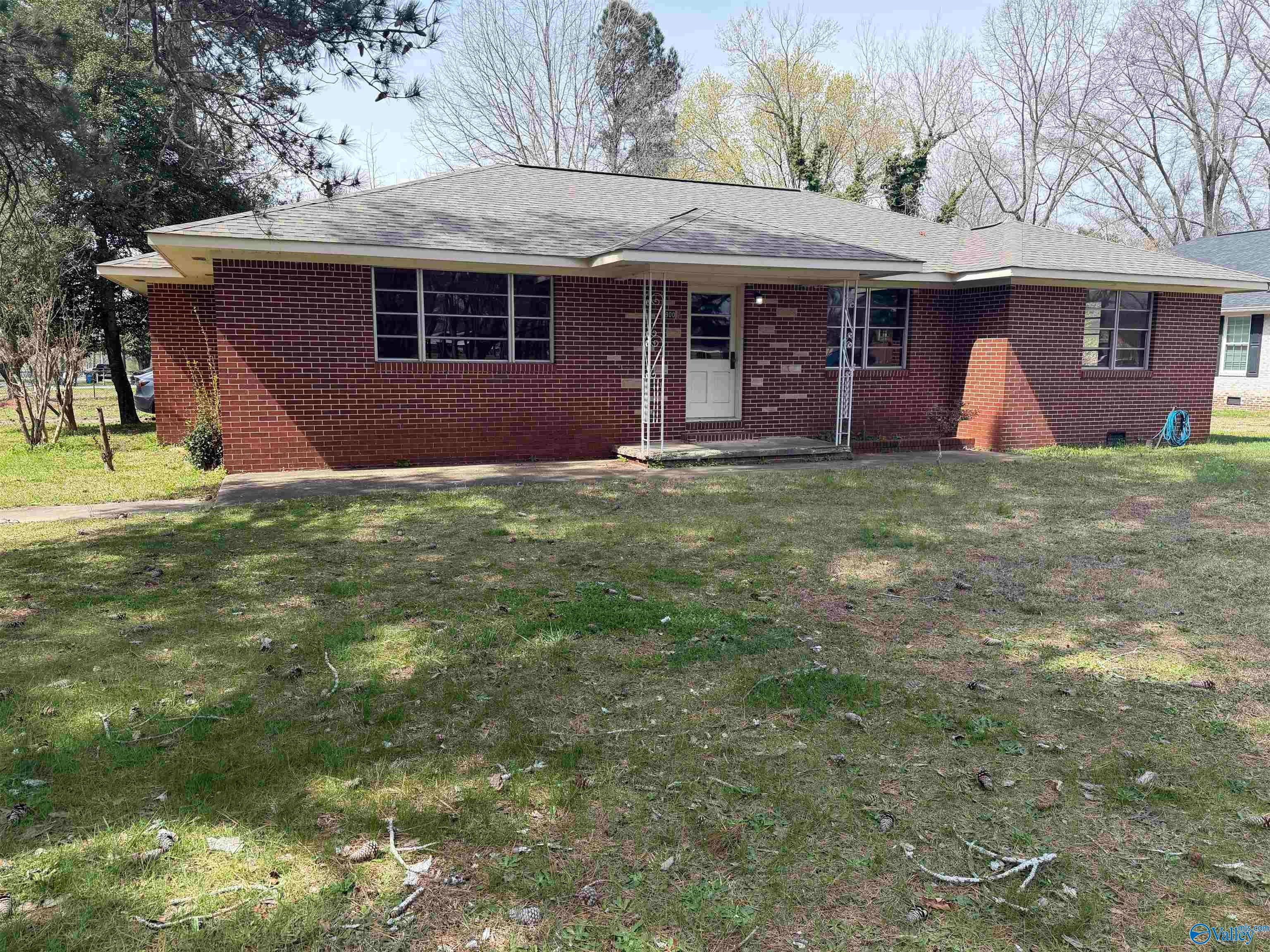 900 Brown Street — photo